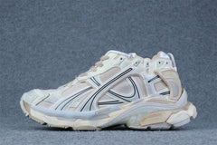 Balenciaga Wmns Runner 'Worn-Out - Beige'