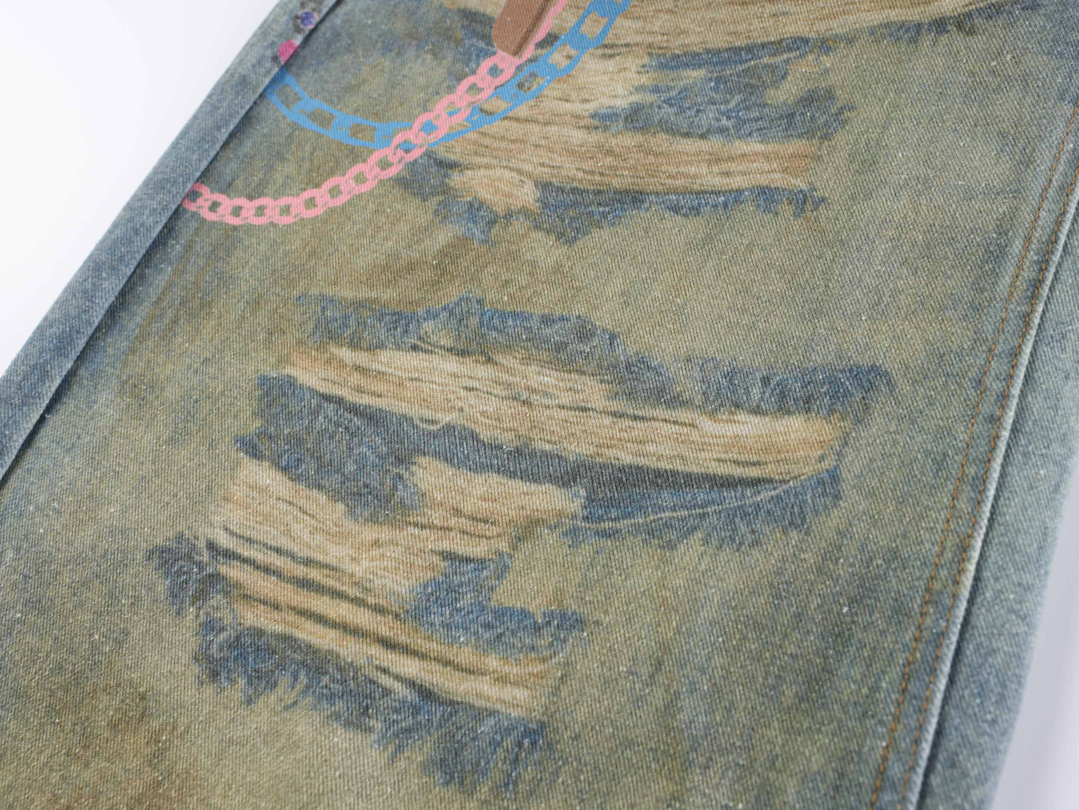 CapCabin “Toychain Graffiti Balloon Jeans”