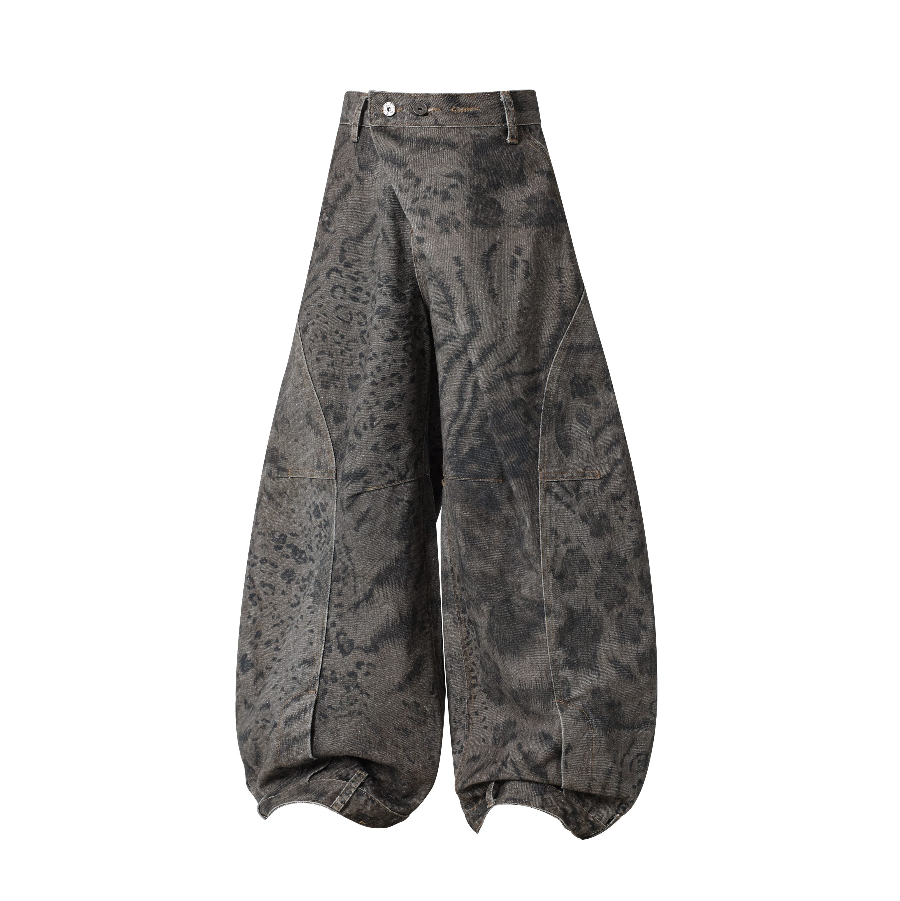CapCabin “Shadow Predator Balloon Jeans”