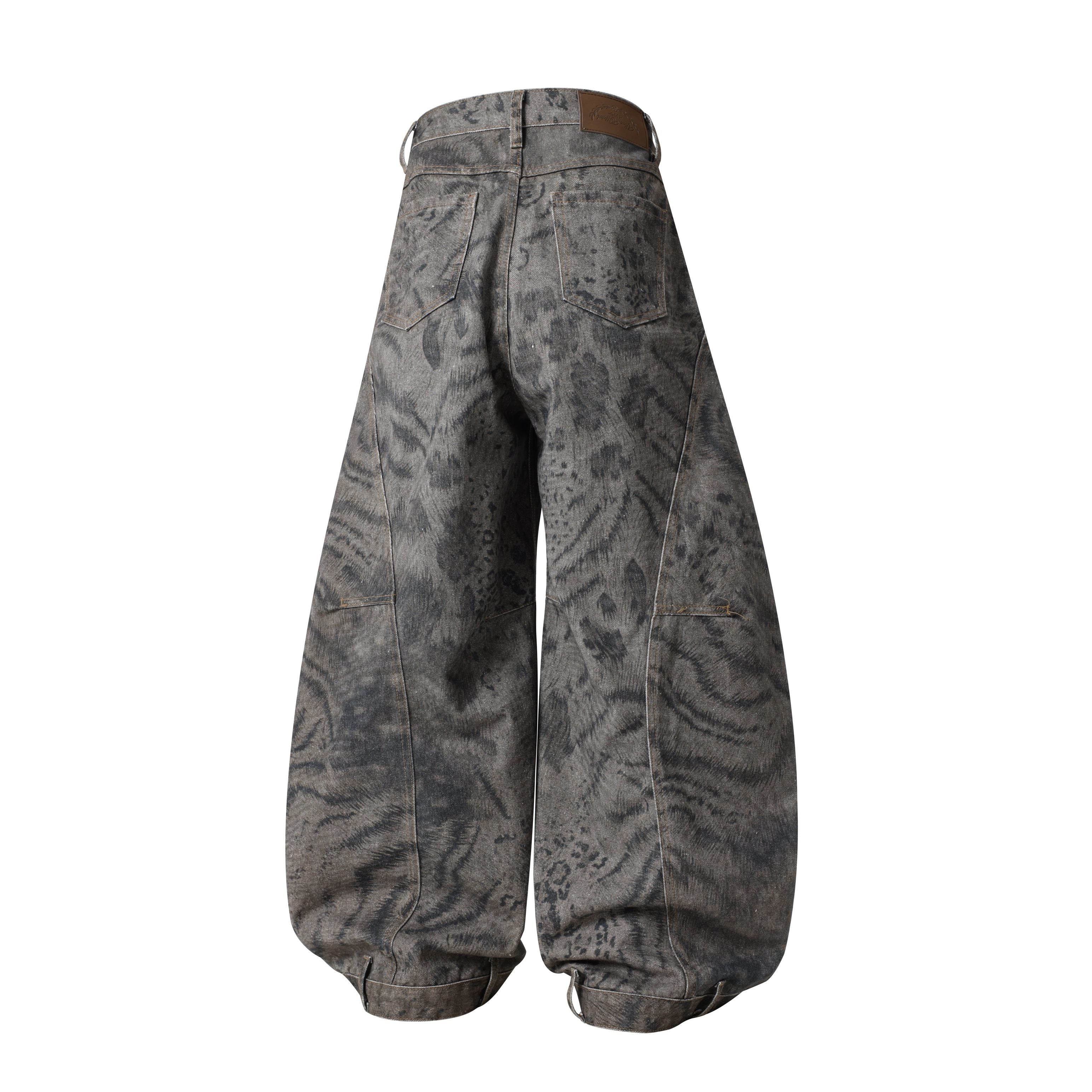CapCabin “Shadow Predator Balloon Jeans”