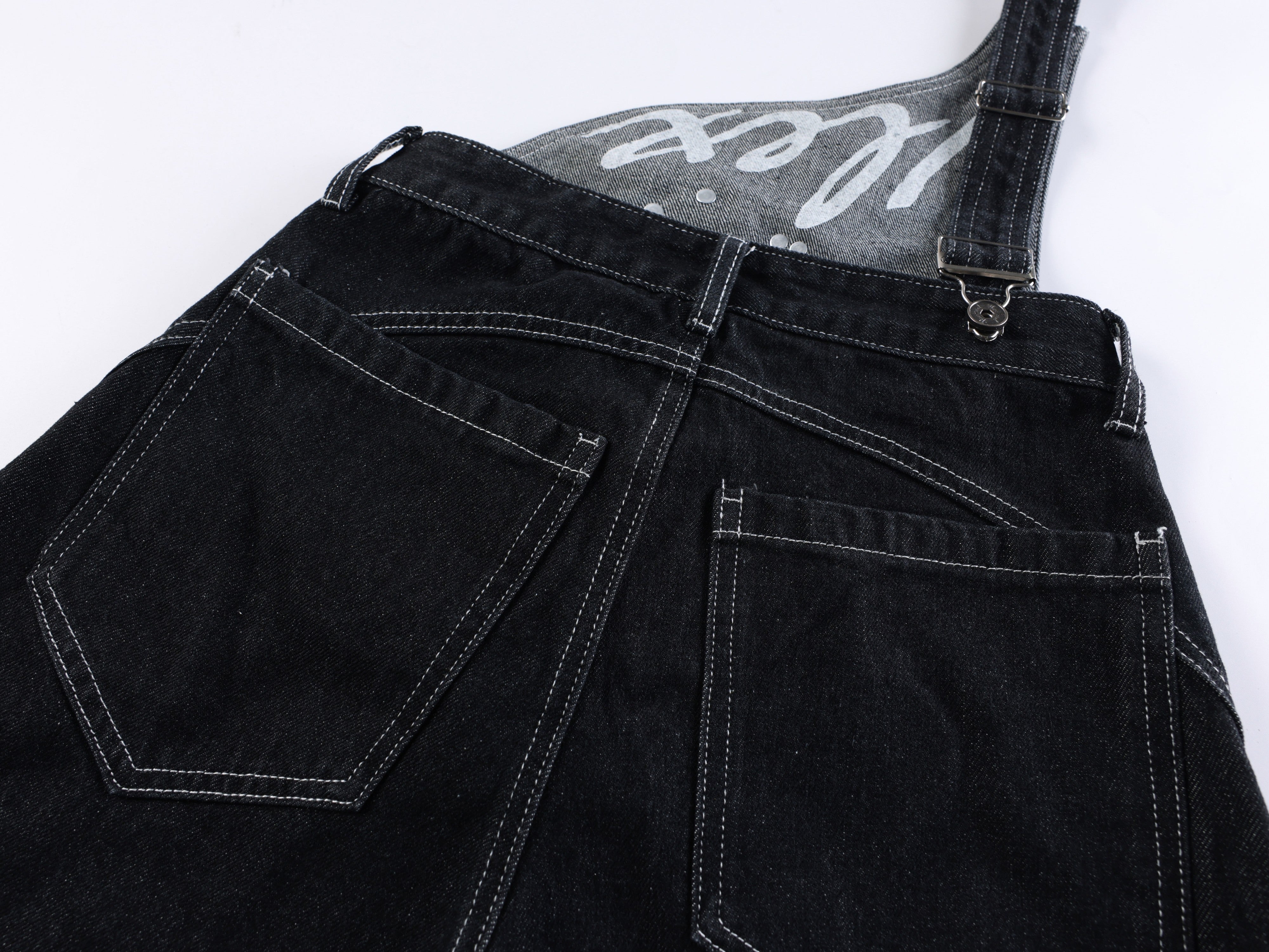 CapCabin Hardware Strap Wide-Leg Jeans