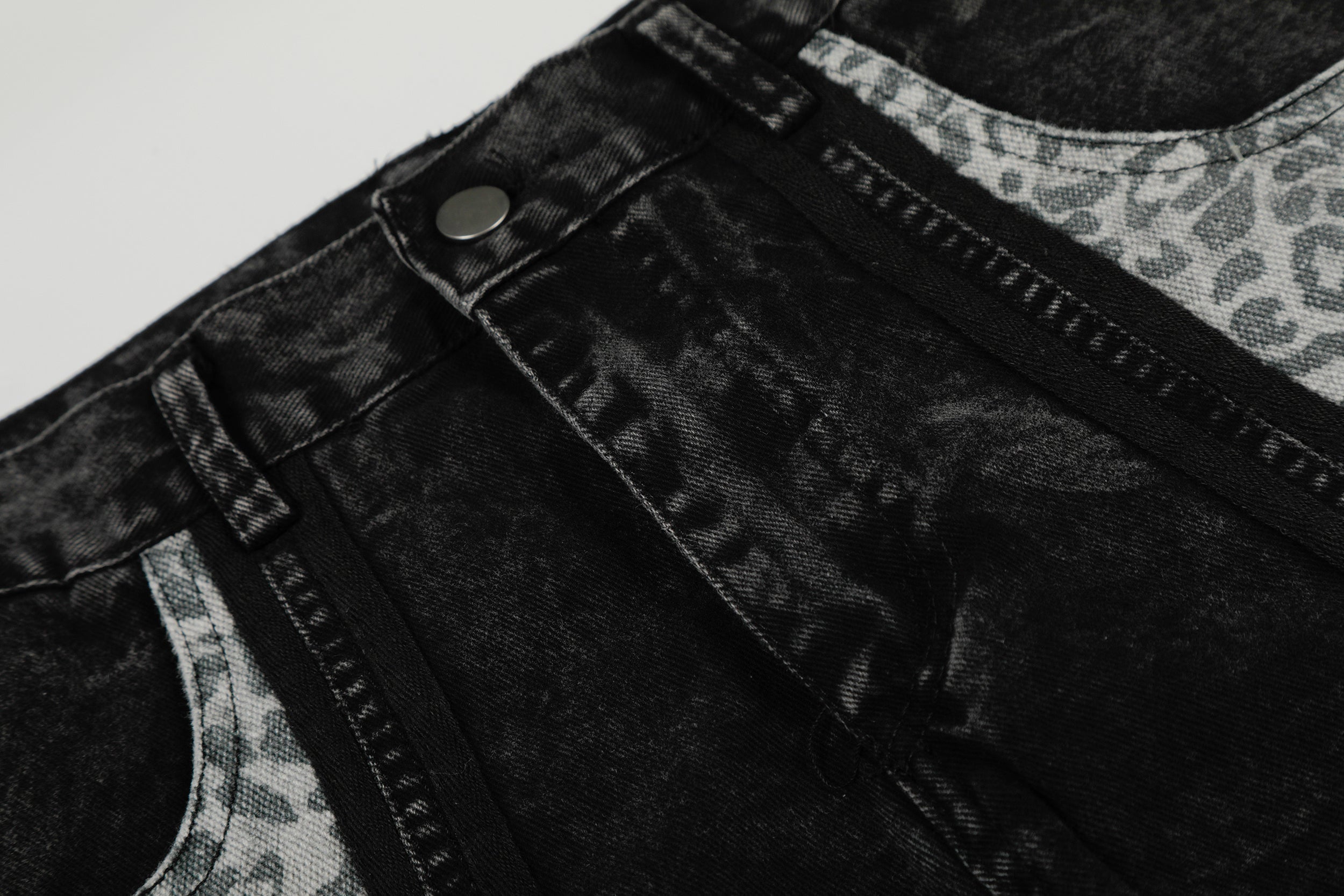 CapCabin Leopard Panel Denim Pants