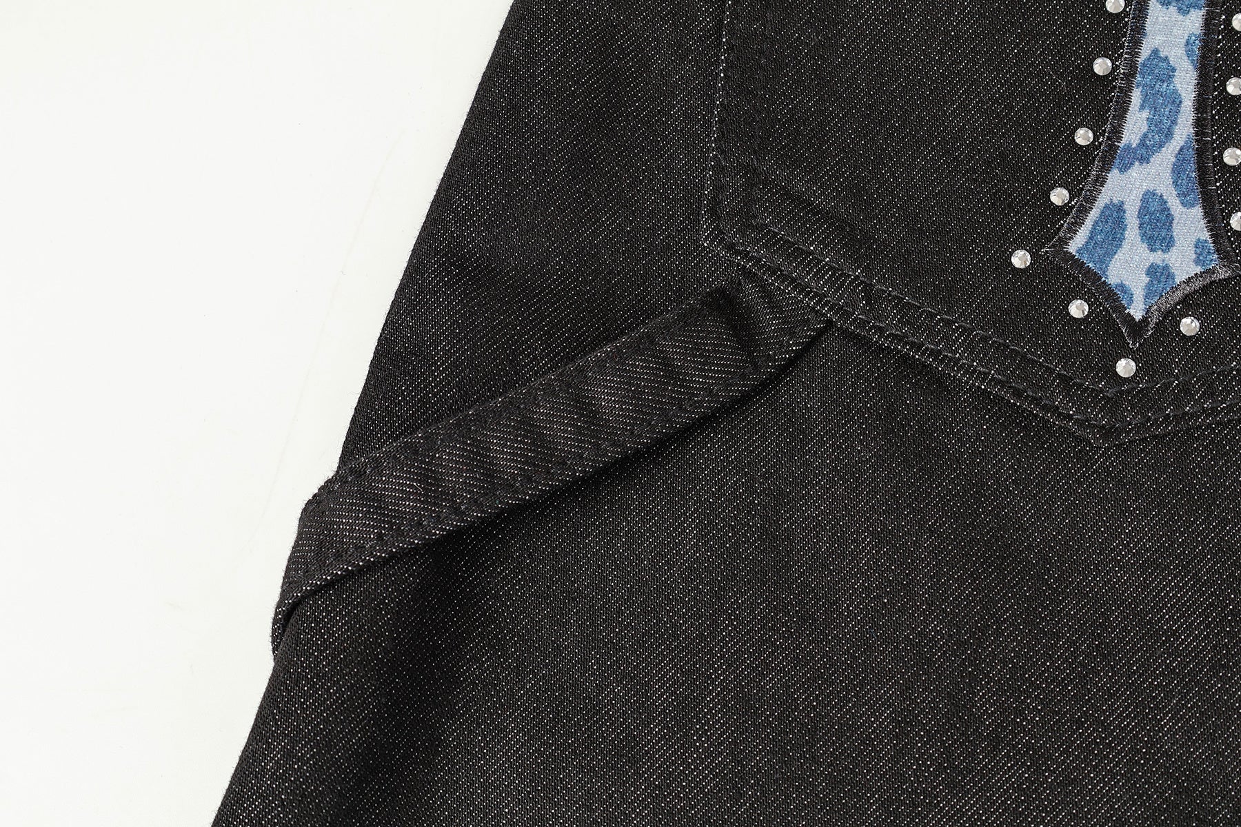 CapCabin Cross Pocket Wide-Leg Jeans