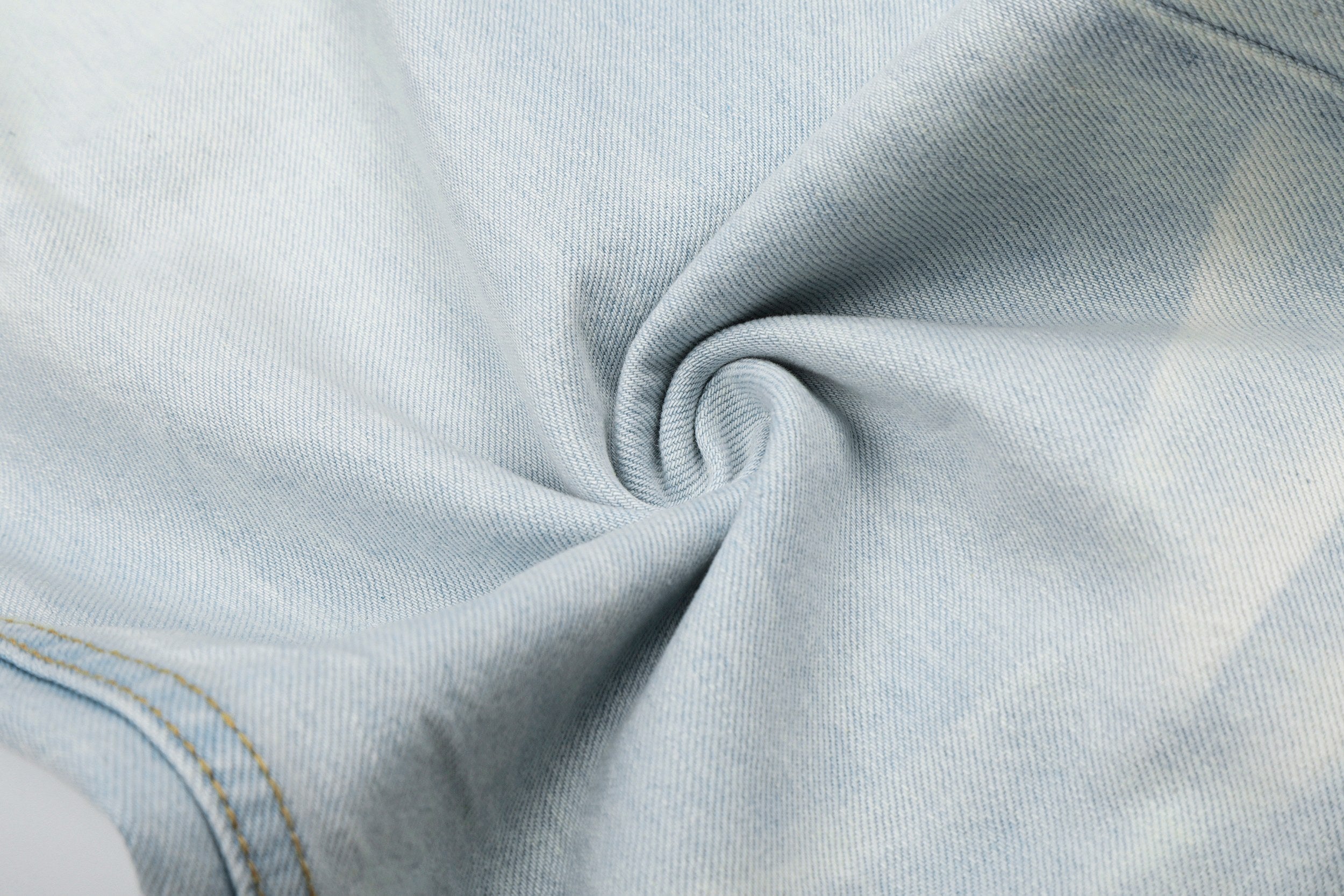 CapCabin “Ice Wash Wide Denim”