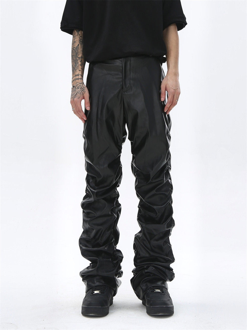 CapCabin Ruched Faux Leather Pants
