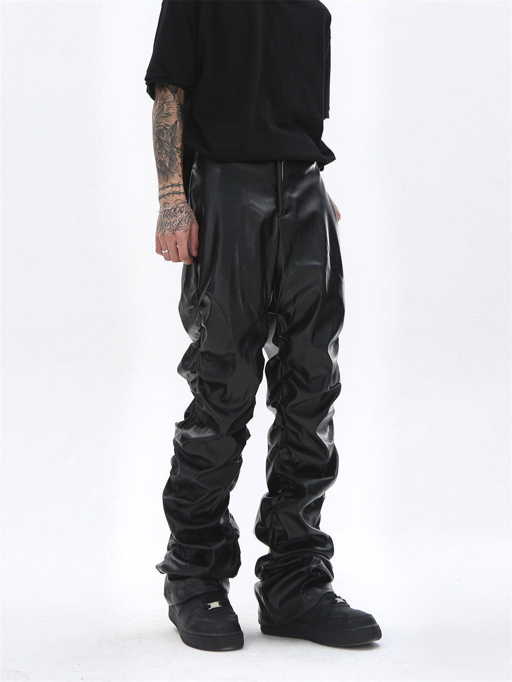 CapCabin Ruched Faux Leather Pants