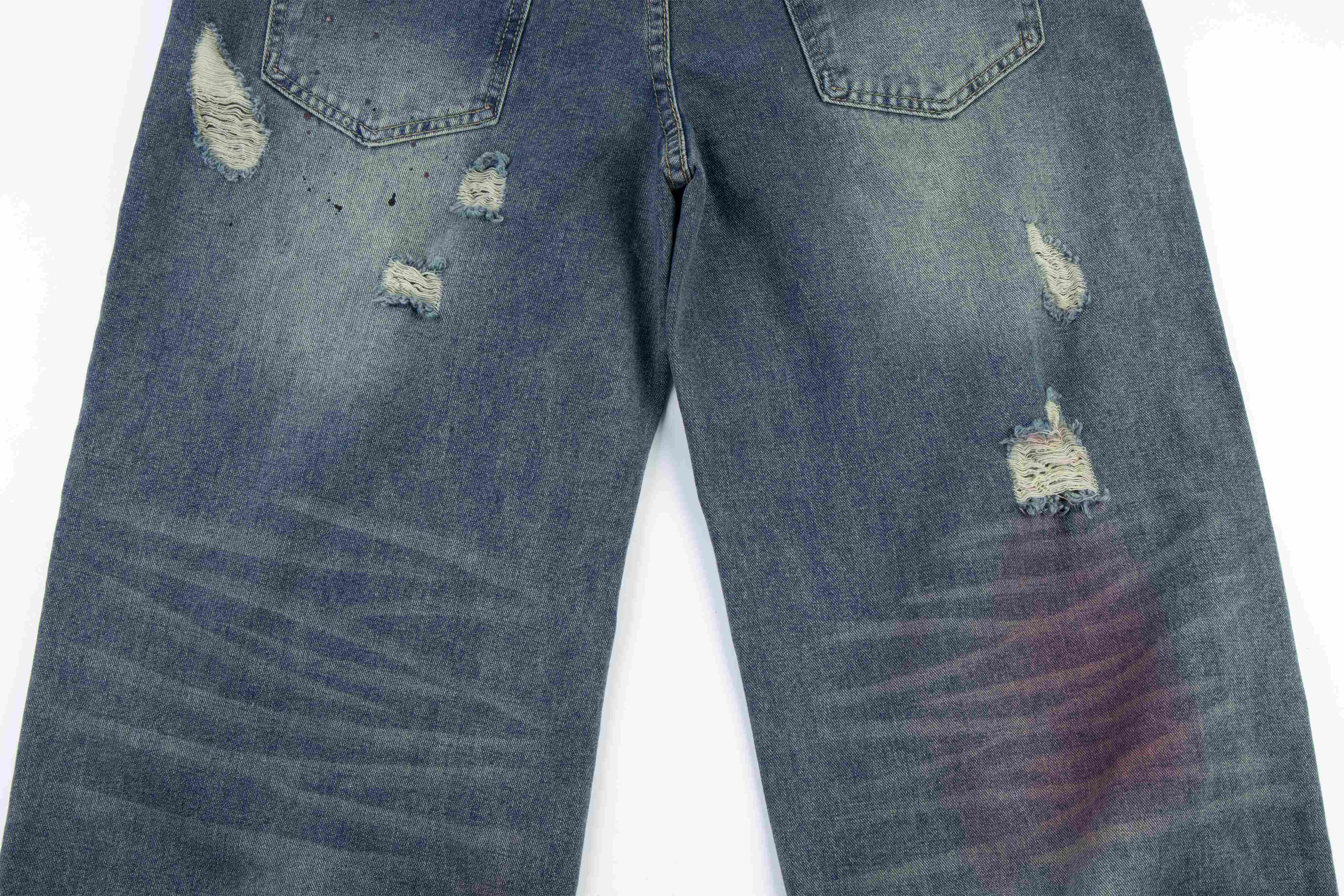 CapCabin Distressed Washed Wide-Leg Jeans