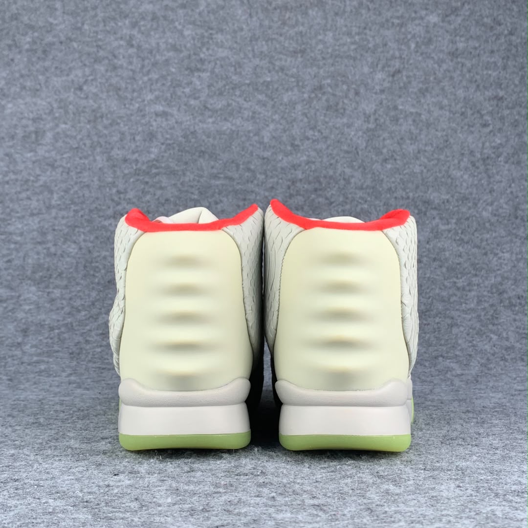 Air Yeezy 2 NRG 'Pure Platinum'