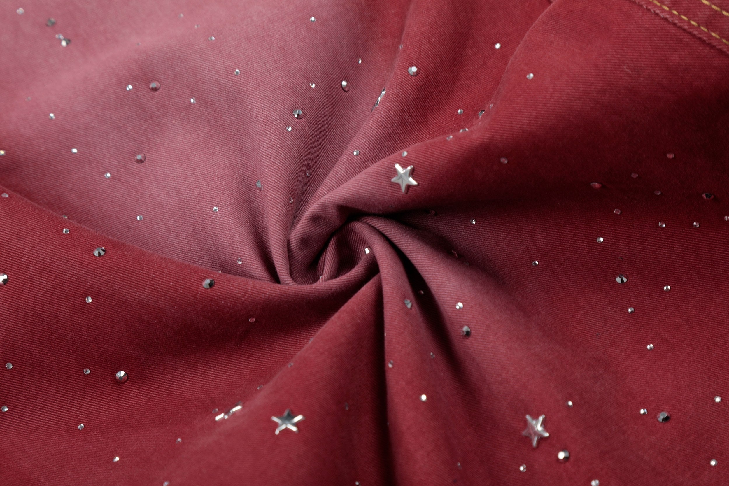 CapCabin “Vintage Red Splatter Wide-Leg Pants”