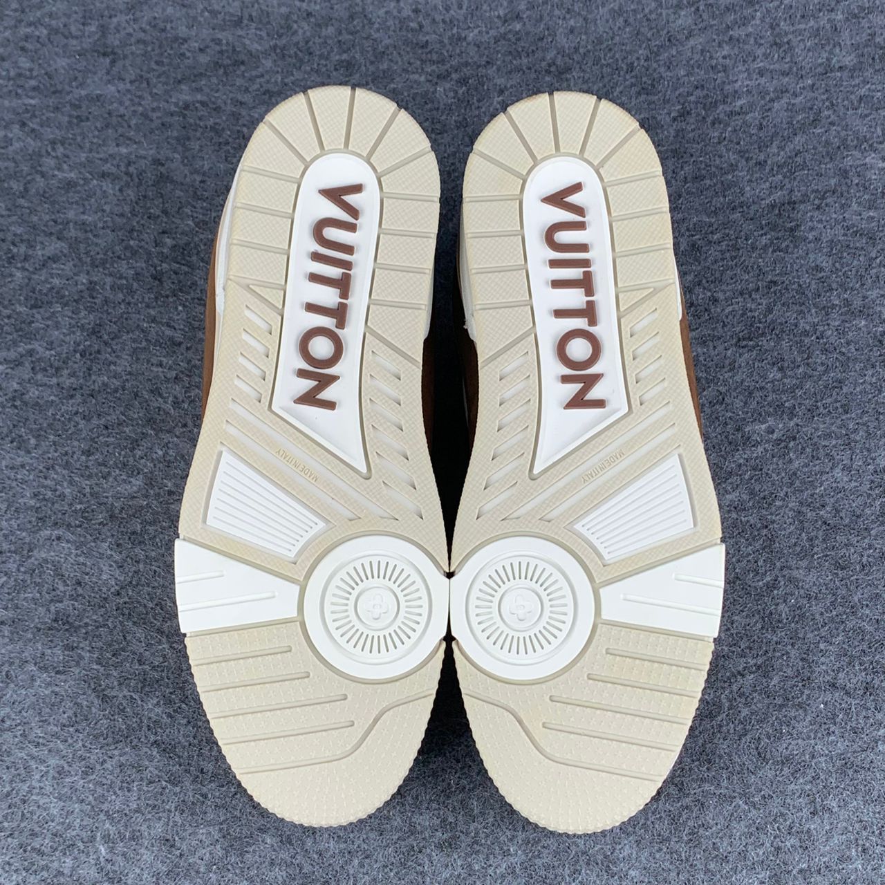 LV Trainer 'Mocha'