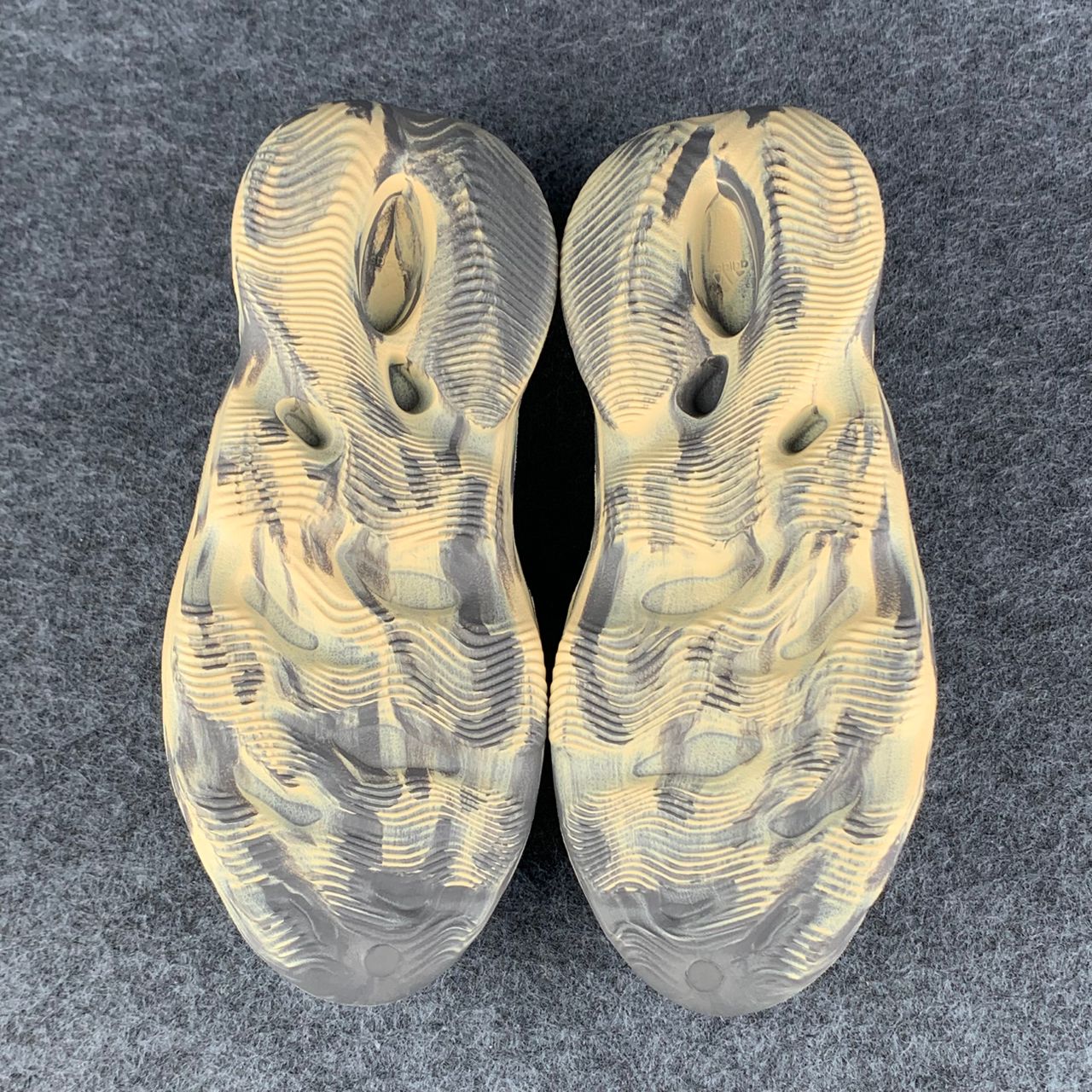 Yeezy Foam Runner 'MXT Moon Grey'