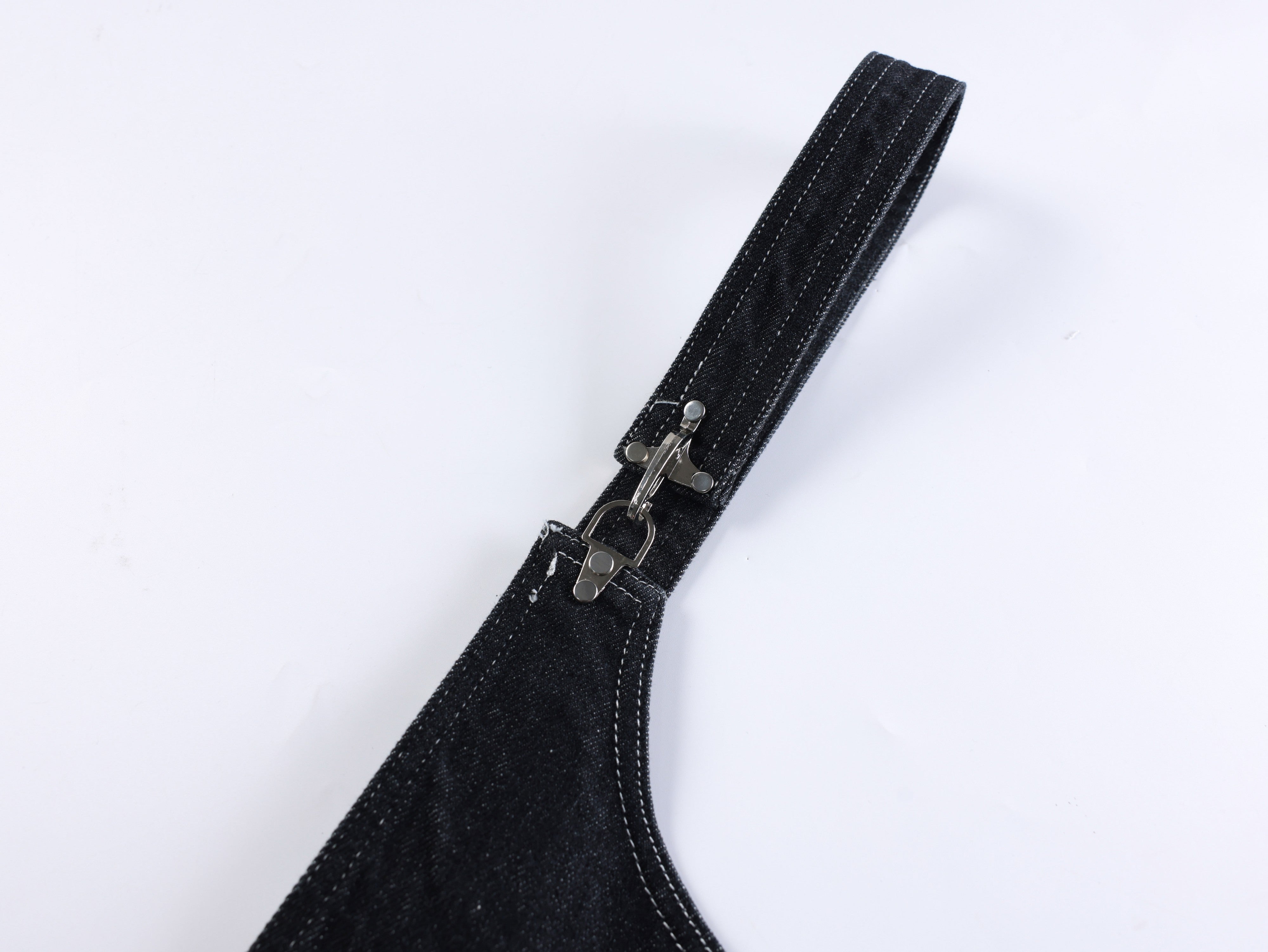 CapCabin Hardware Strap Wide-Leg Jeans
