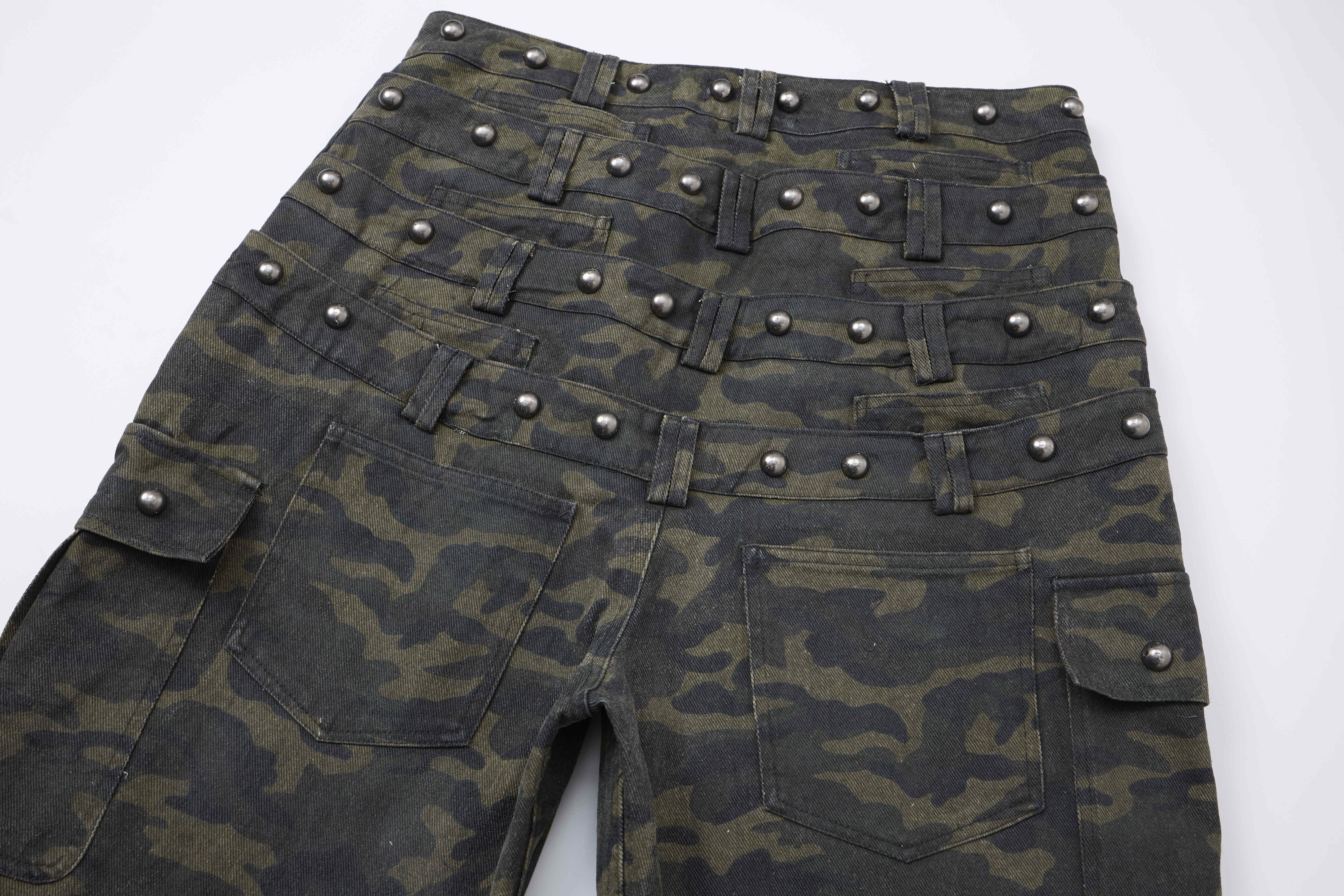 CapCabin Camo Wide-Leg Cargo Pants