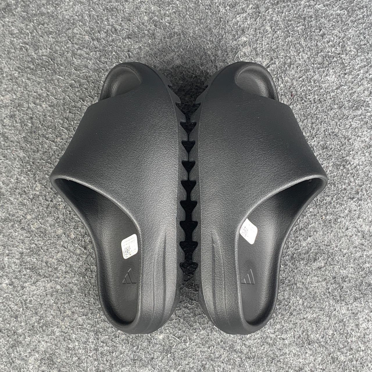 Yeezy Slides 'Onyx'