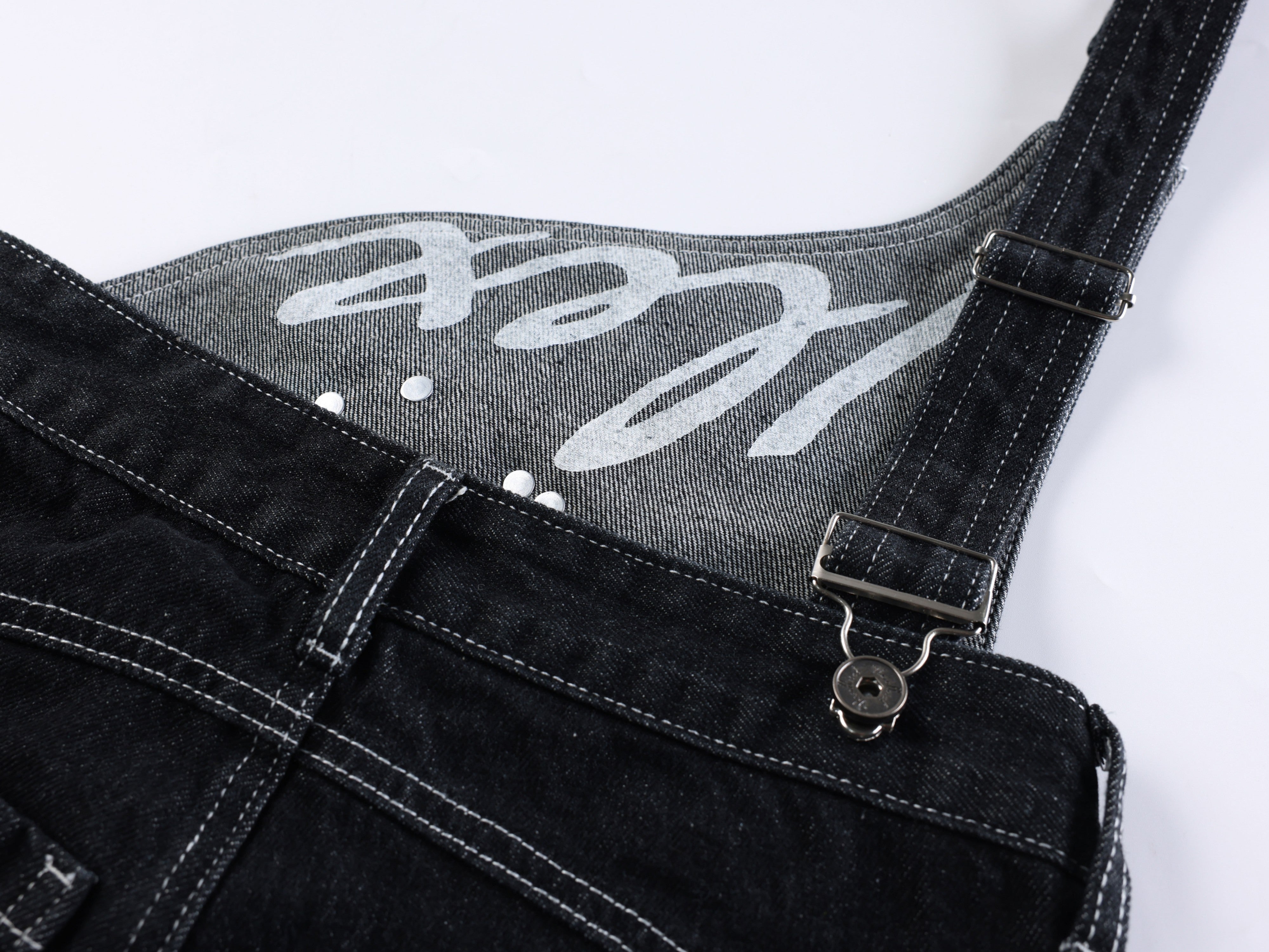 CapCabin Hardware Strap Wide-Leg Jeans