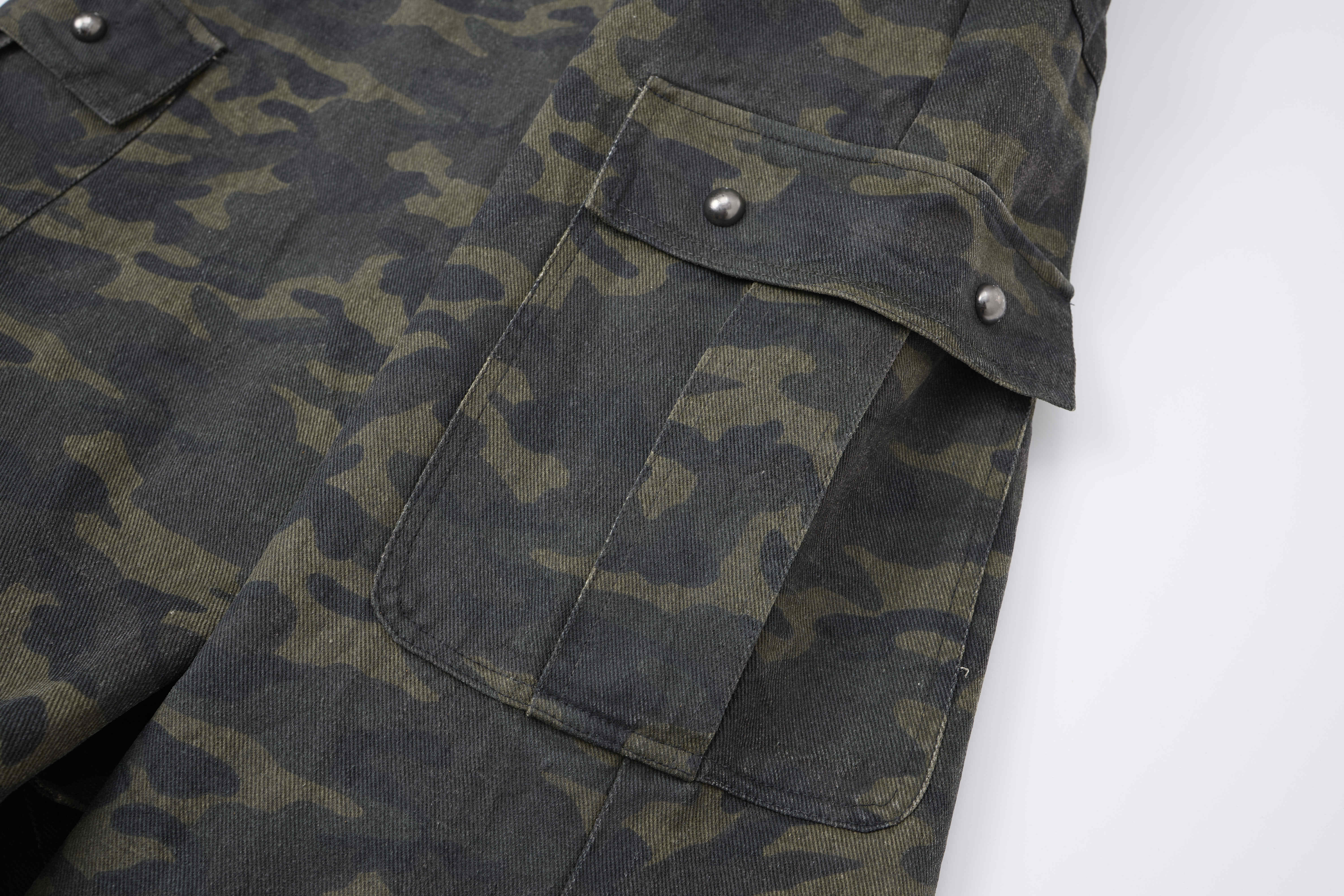 CapCabin Camo Wide-Leg Cargo Pants