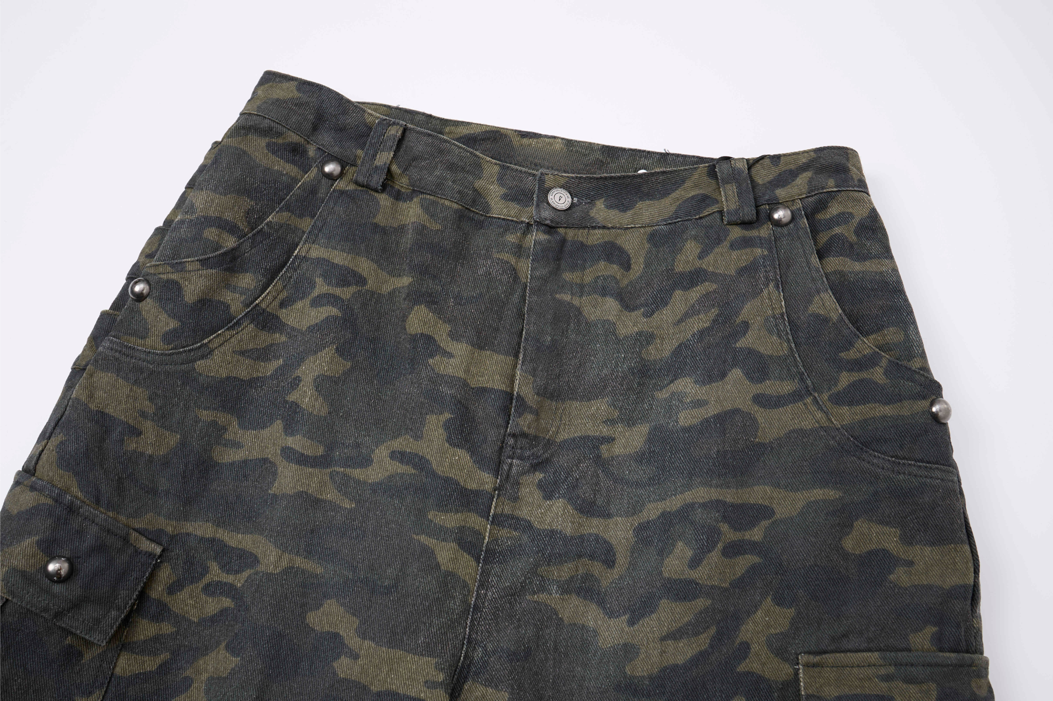 CapCabin Camo Wide-Leg Cargo Pants