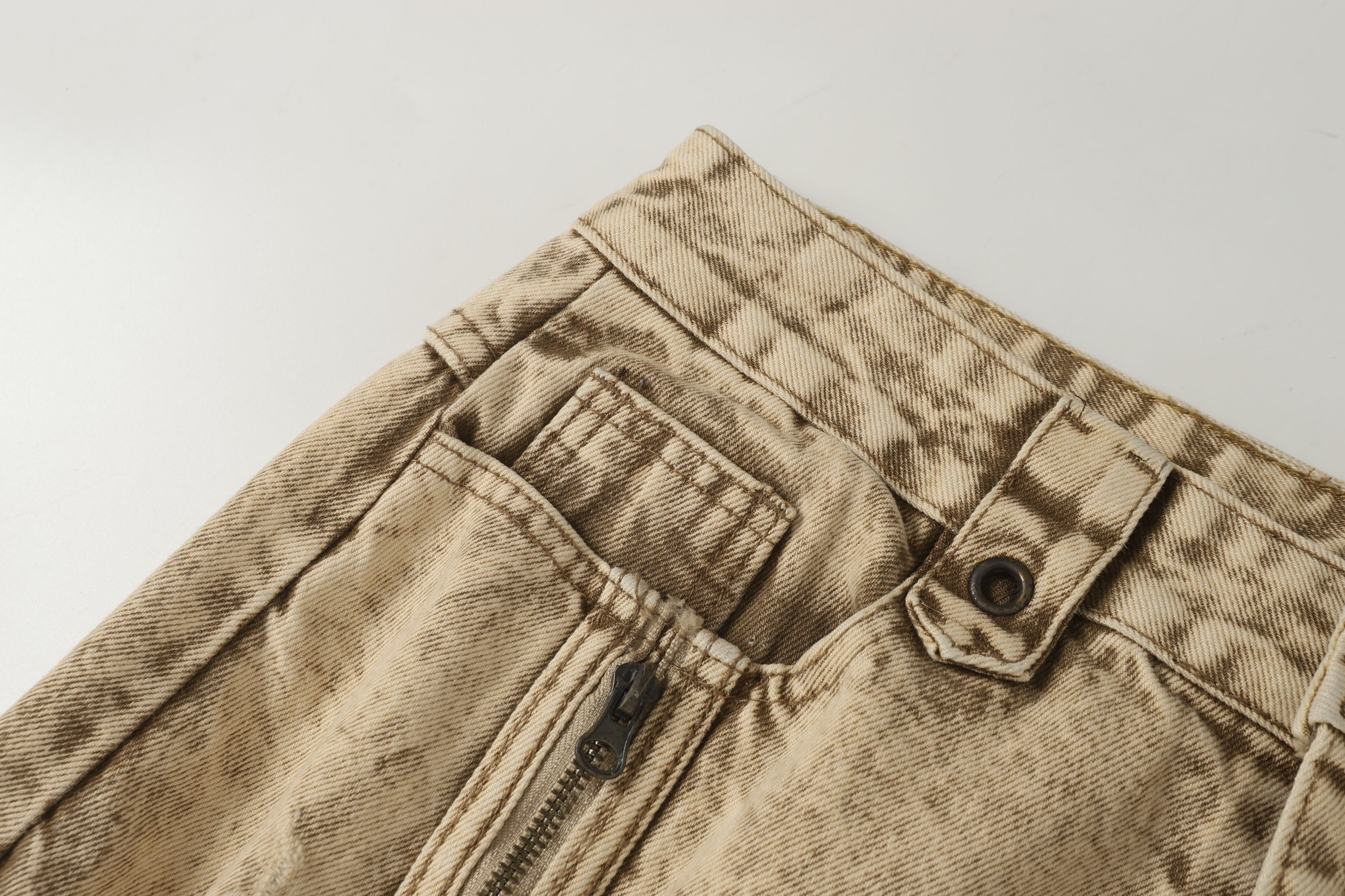 CapCabin “Vintage Distressed Panel Jeans”