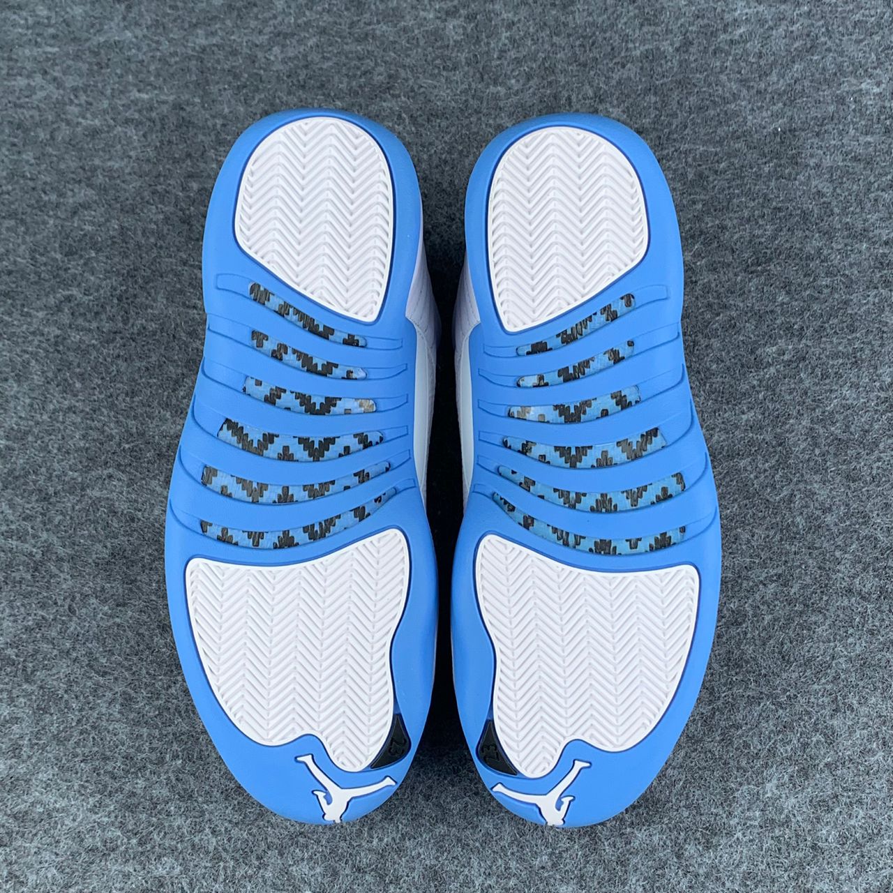 Wmns Air Jordan 12 Retro 'UNC'