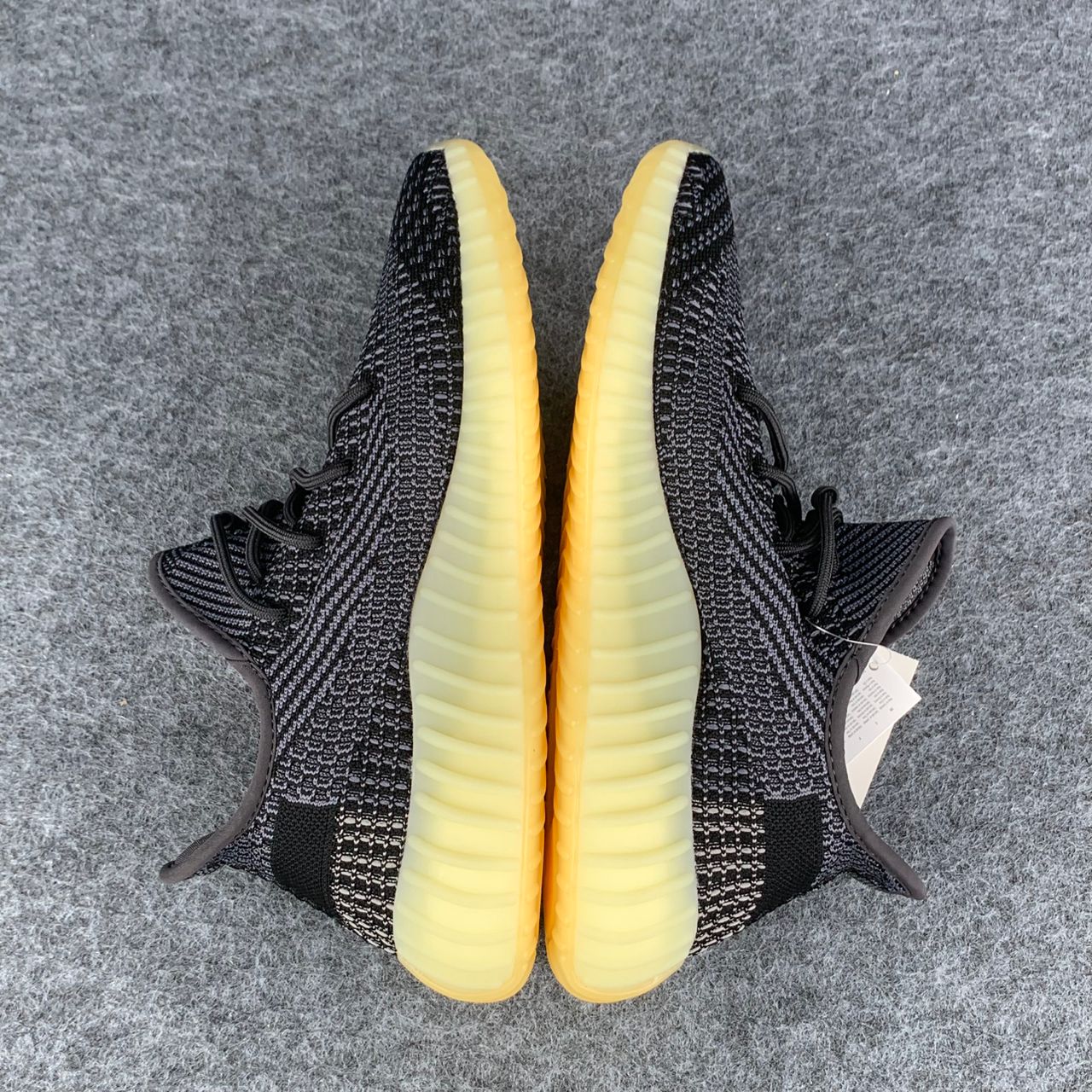 Yeezy Boost 350 V2 'Carbon'