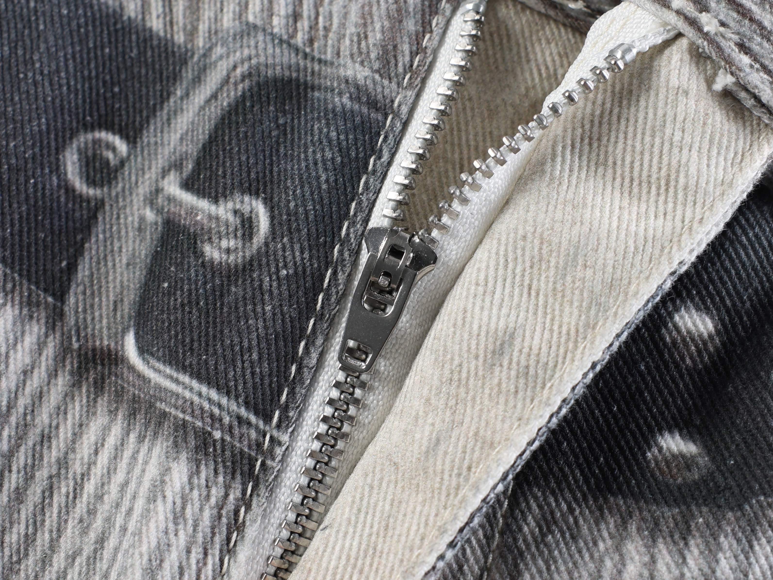 CapCabin “Layered Belt Utility Balloon Jeans”