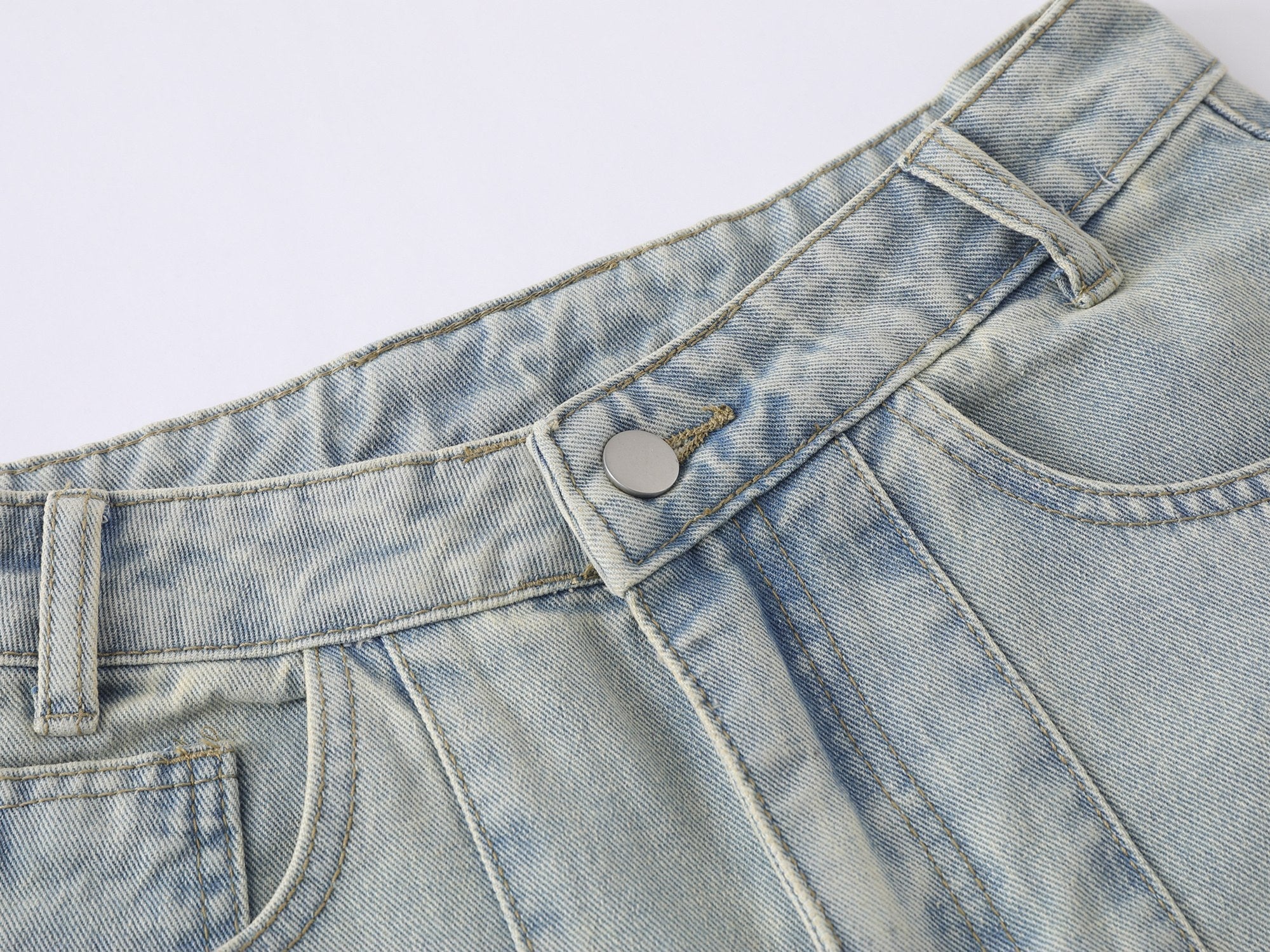 CapCabin “Star Distressed Wide-Leg Jeans”