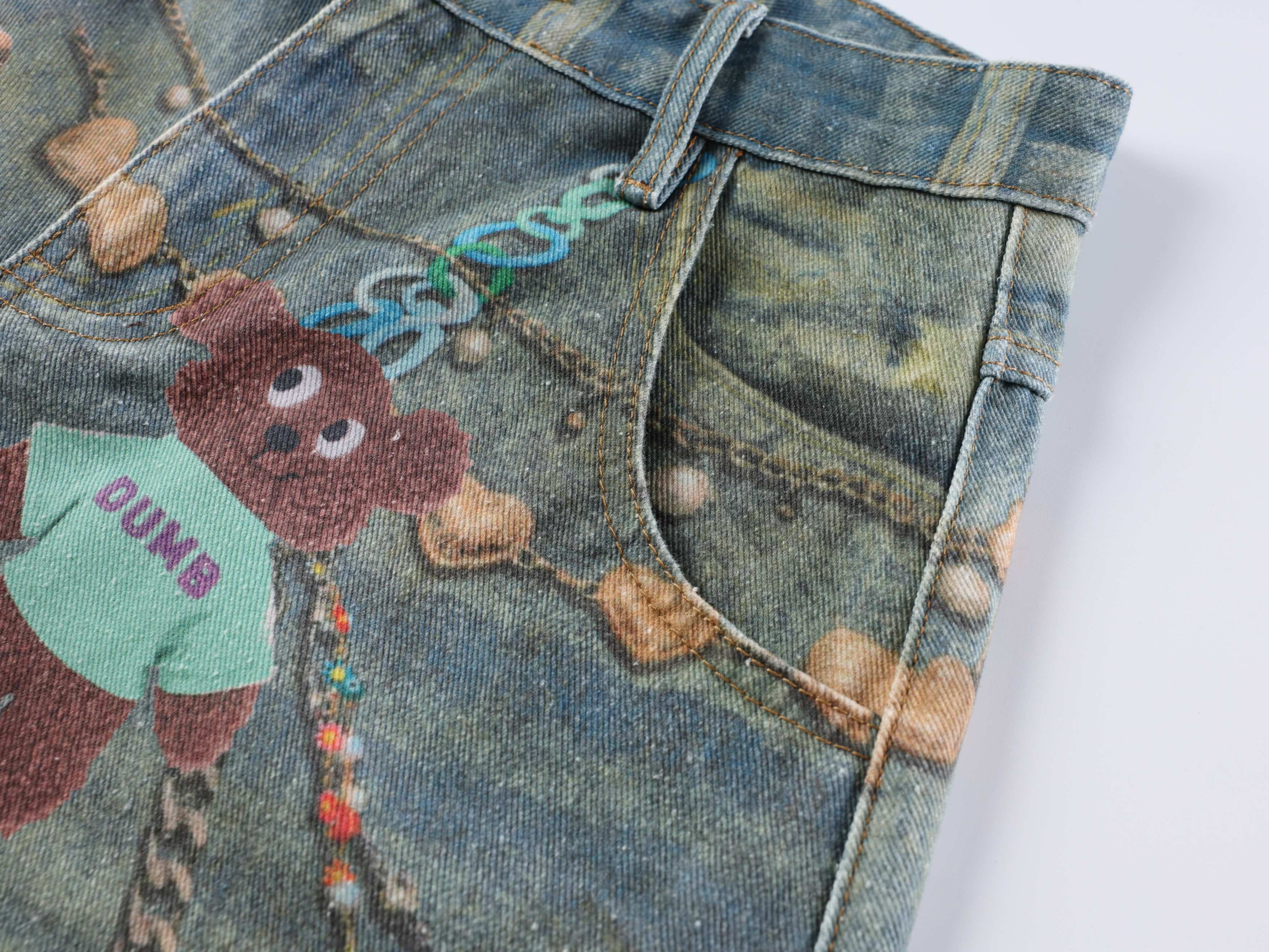 CapCabin “Toychain Graffiti Balloon Jeans”