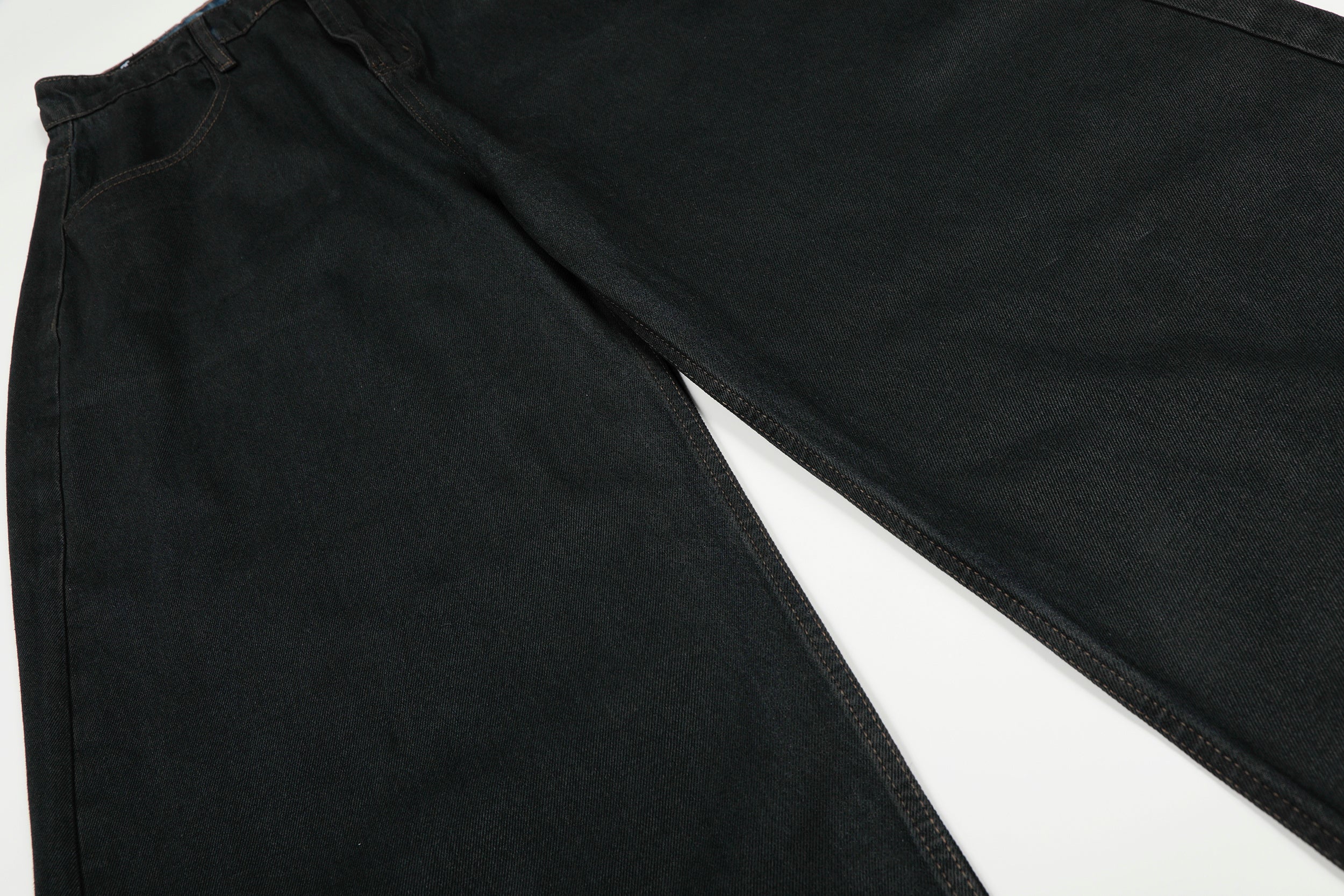 CapCabin Minimal Curved Denim Pants