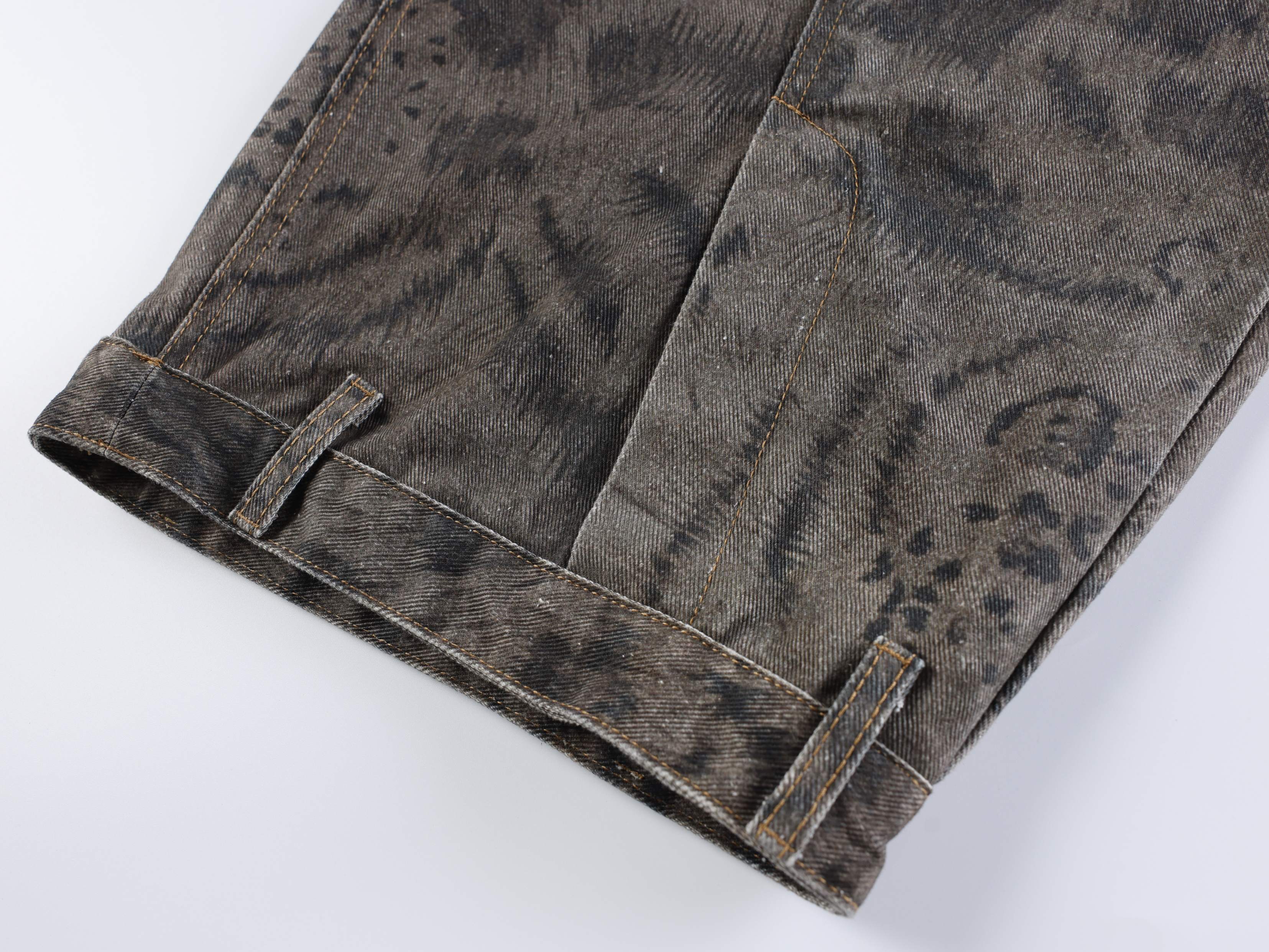 CapCabin “Shadow Predator Balloon Jeans”