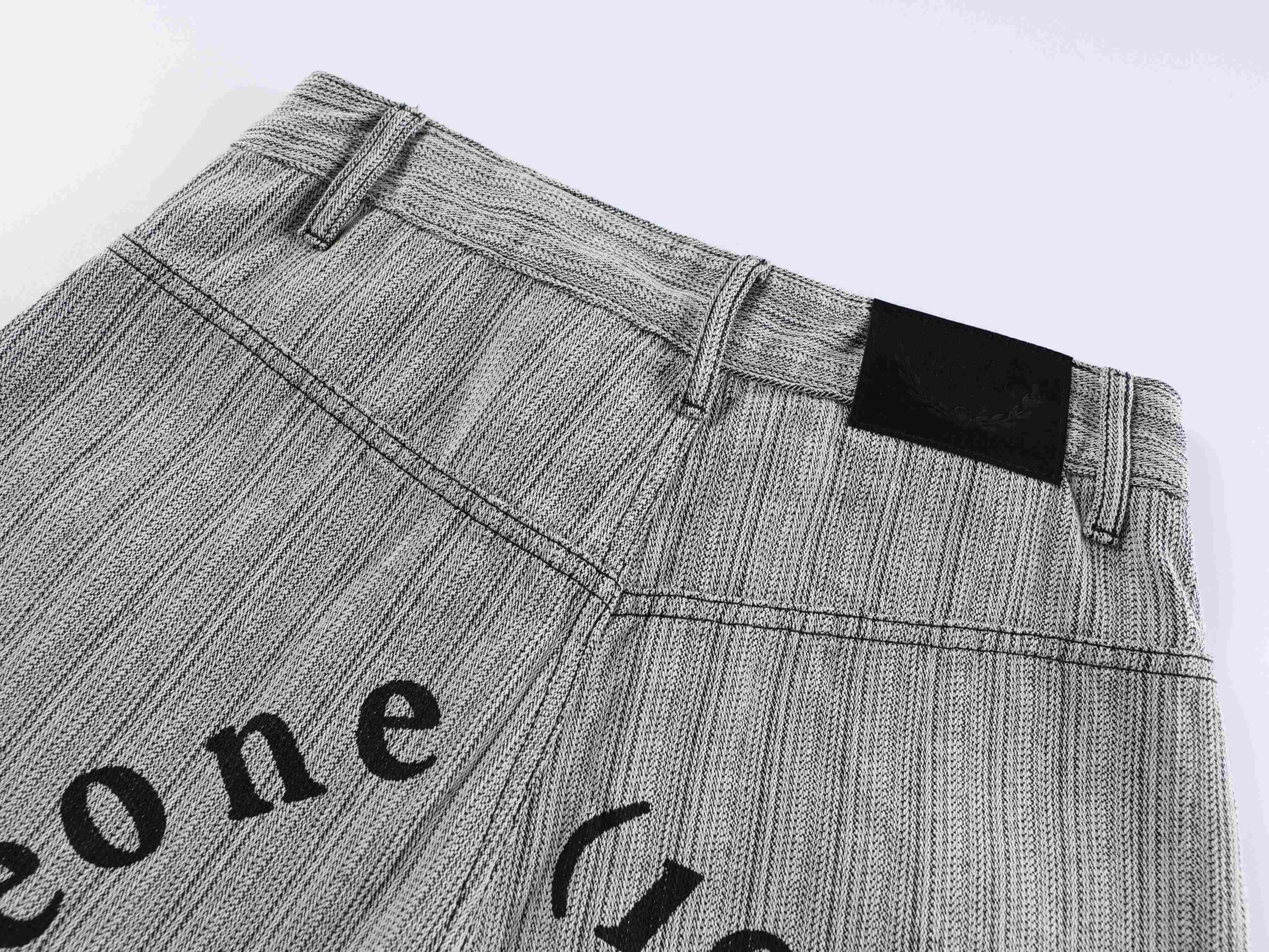 CapCabin “Textline Utility Balloon Pants”