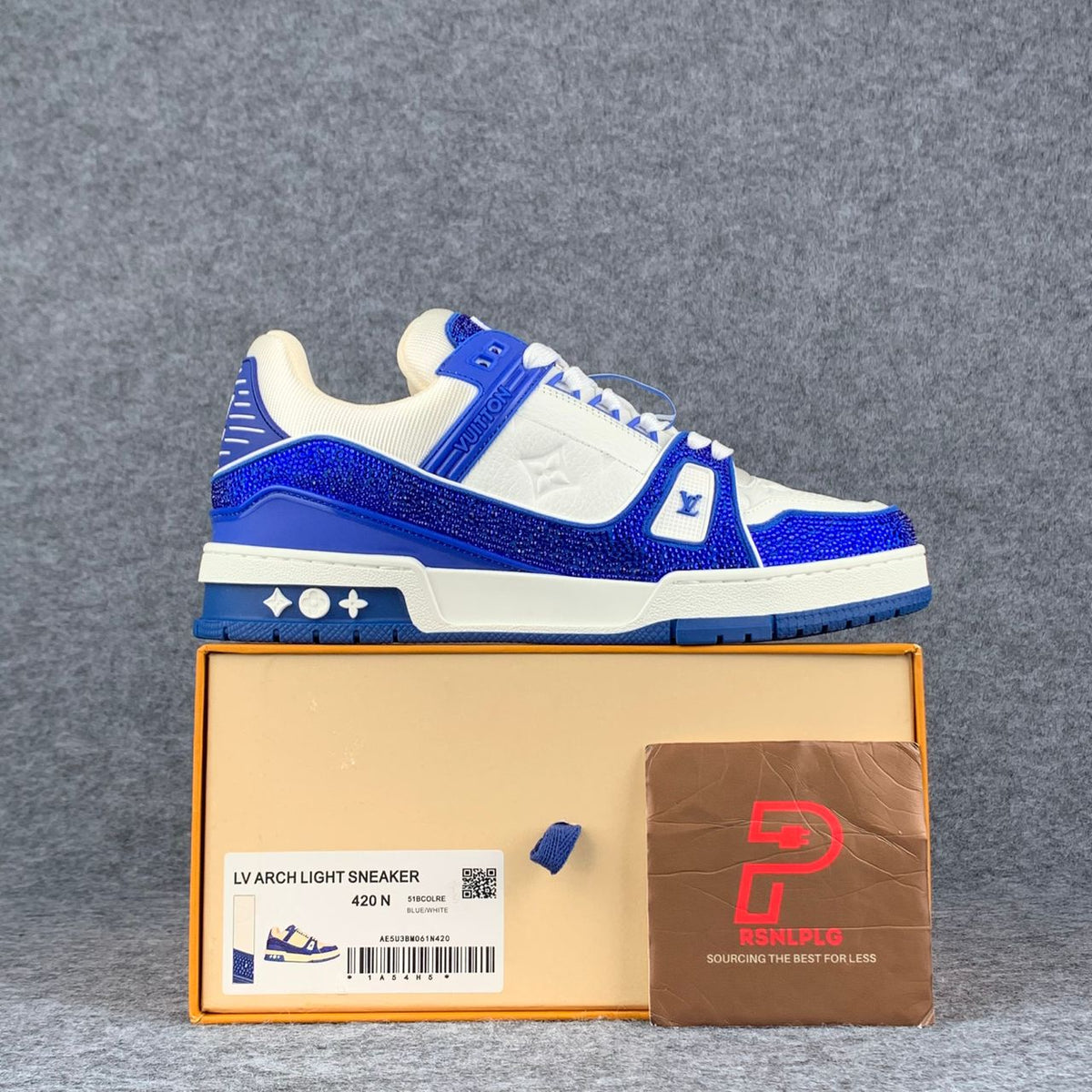 LV Trainer 'White Blue Crystals'