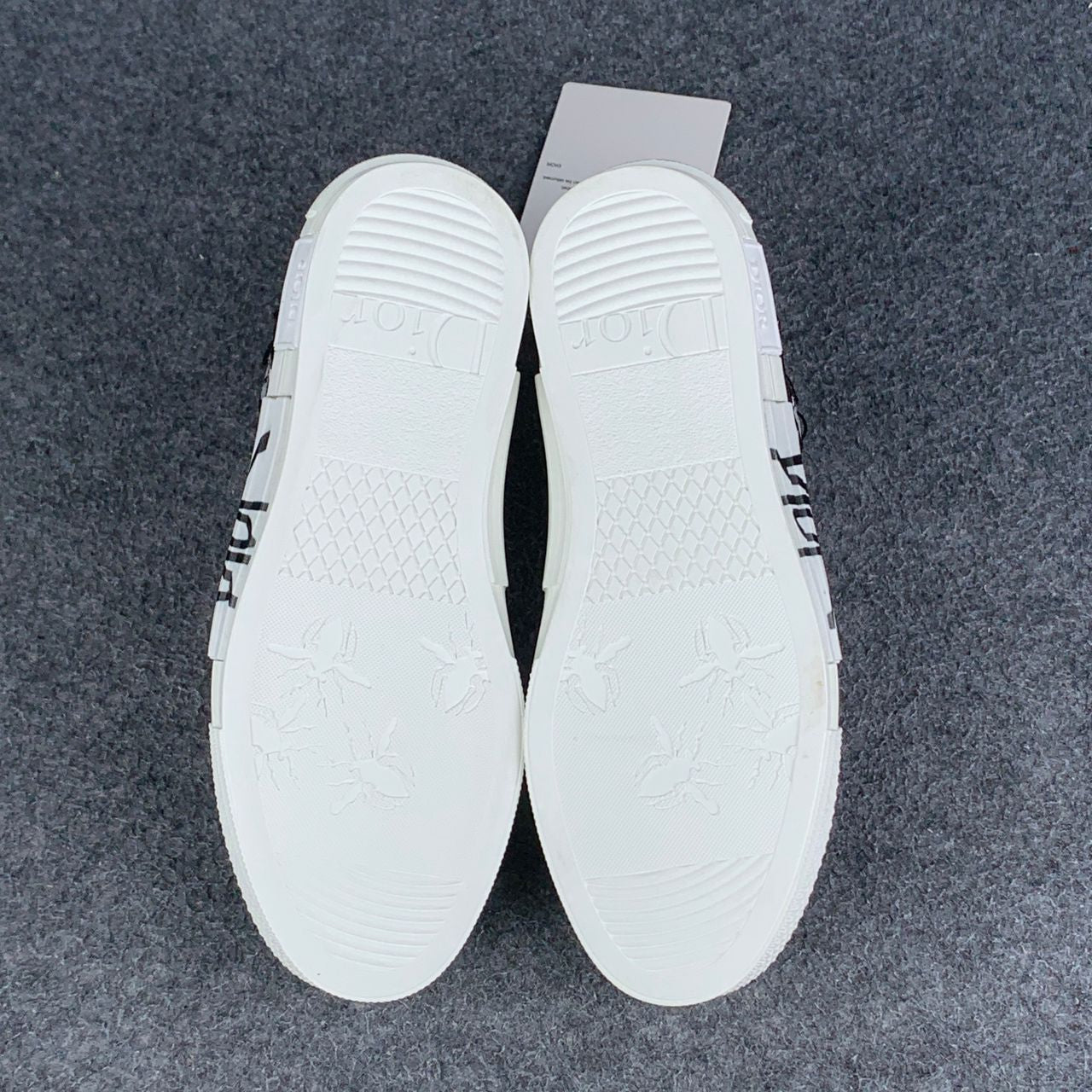 Dior B23 High Oblique - Shawn Bee Embroidery Patch'
