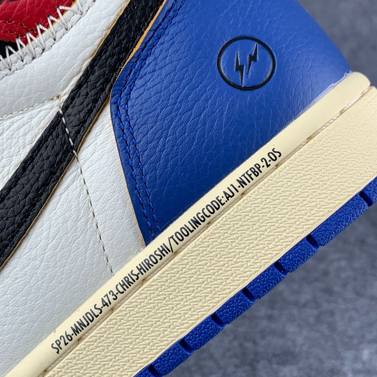 Fragment x Union LA x Air Jordan 1 Retro High OG “Varsity Red/Sport Royal