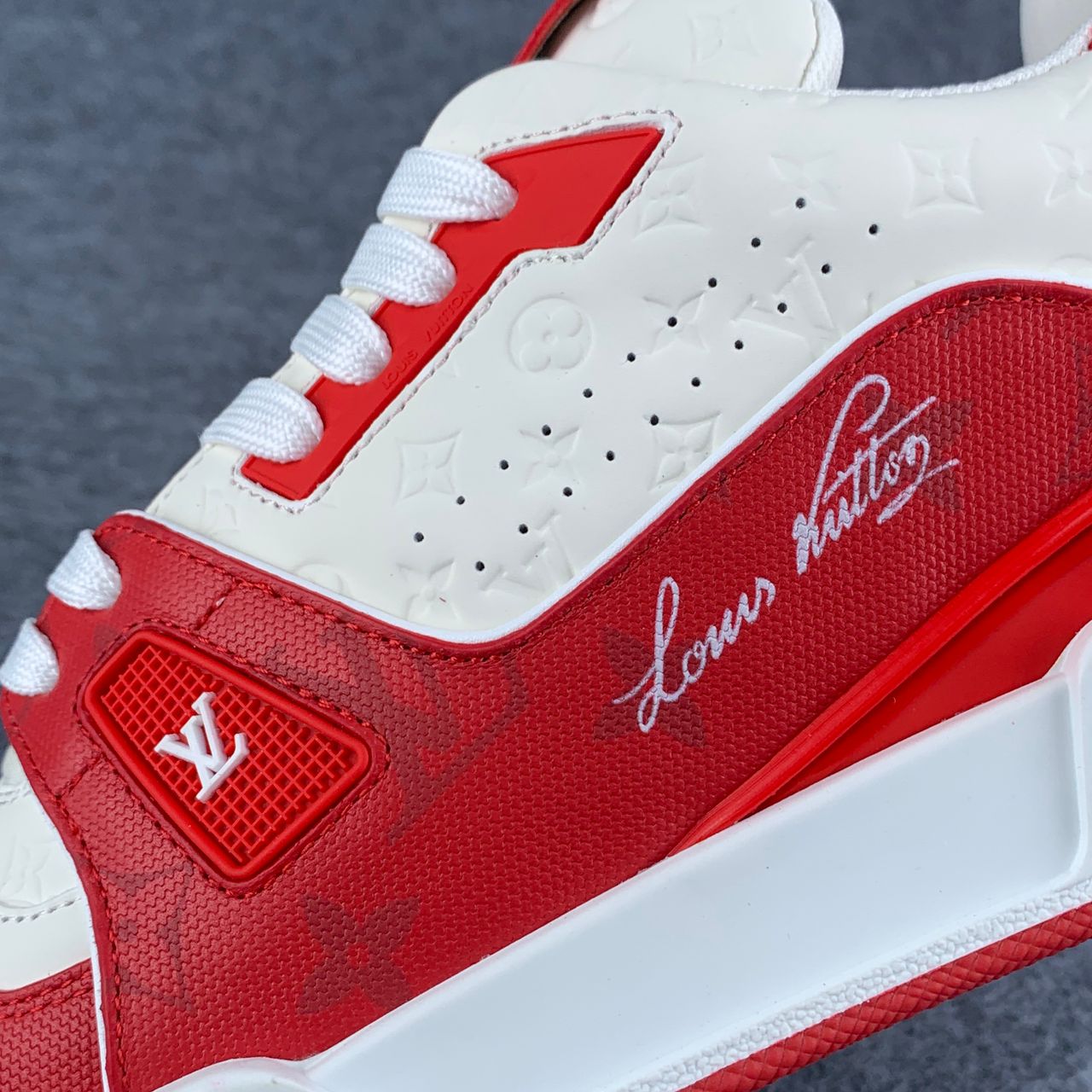 LV Trainer Low '#54 Signature 'Red White'