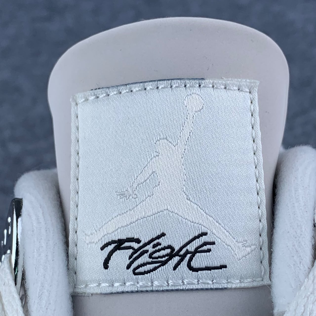 Wmns Air Jordan 4 Retro 'Frozen Moments'