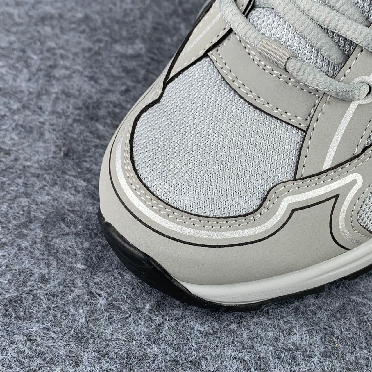 Dior B30 'Reflective CD30 Grey'