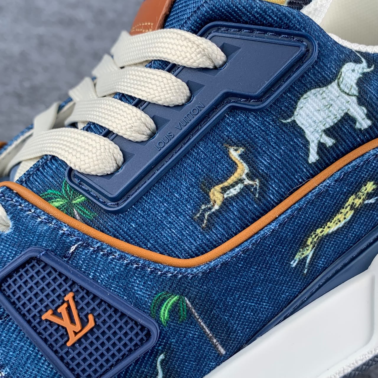 LV x The Darjeeling Limited LV Trainer