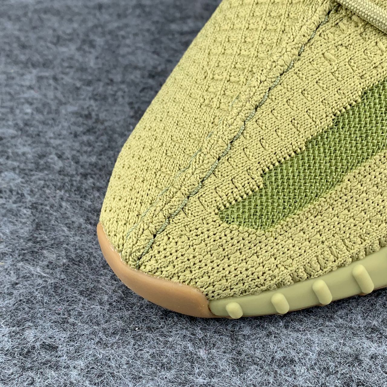 Yeezy Boost 350 V2 'Sulfur'