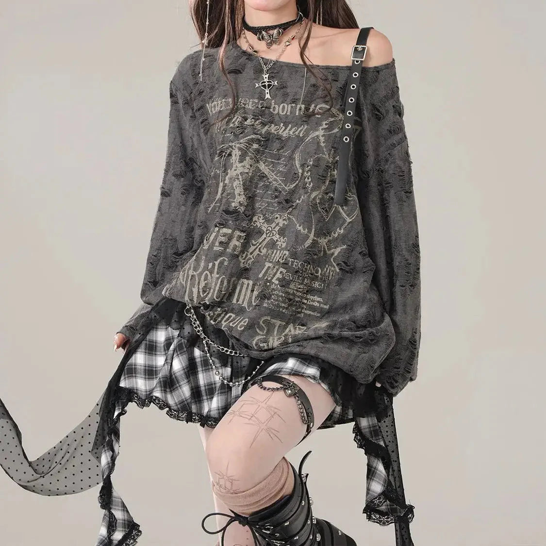Grunge Y2K Star Girl Distressed Long Sleeve Top
