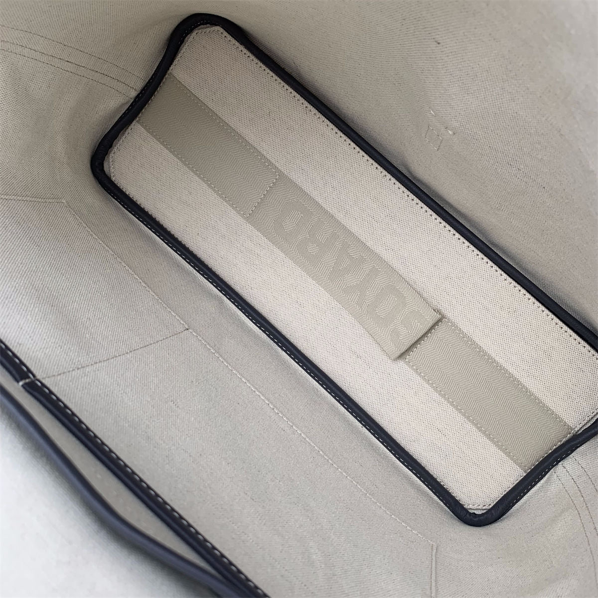 Goyard Capétien Messenger Bag 'Grey'