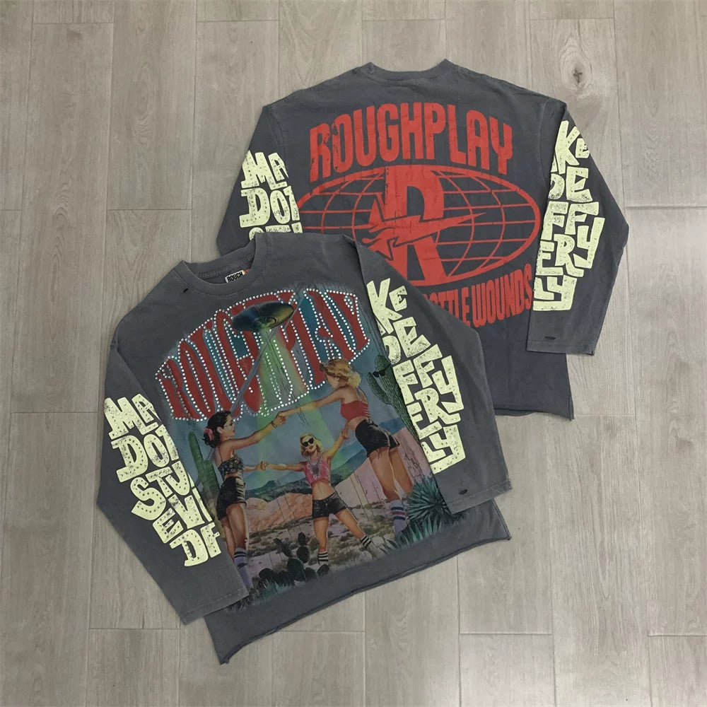 Roughplay UFO & Vintage Figures Graphic Heavyweight Long-Sleeve Tee - Dark Grey
