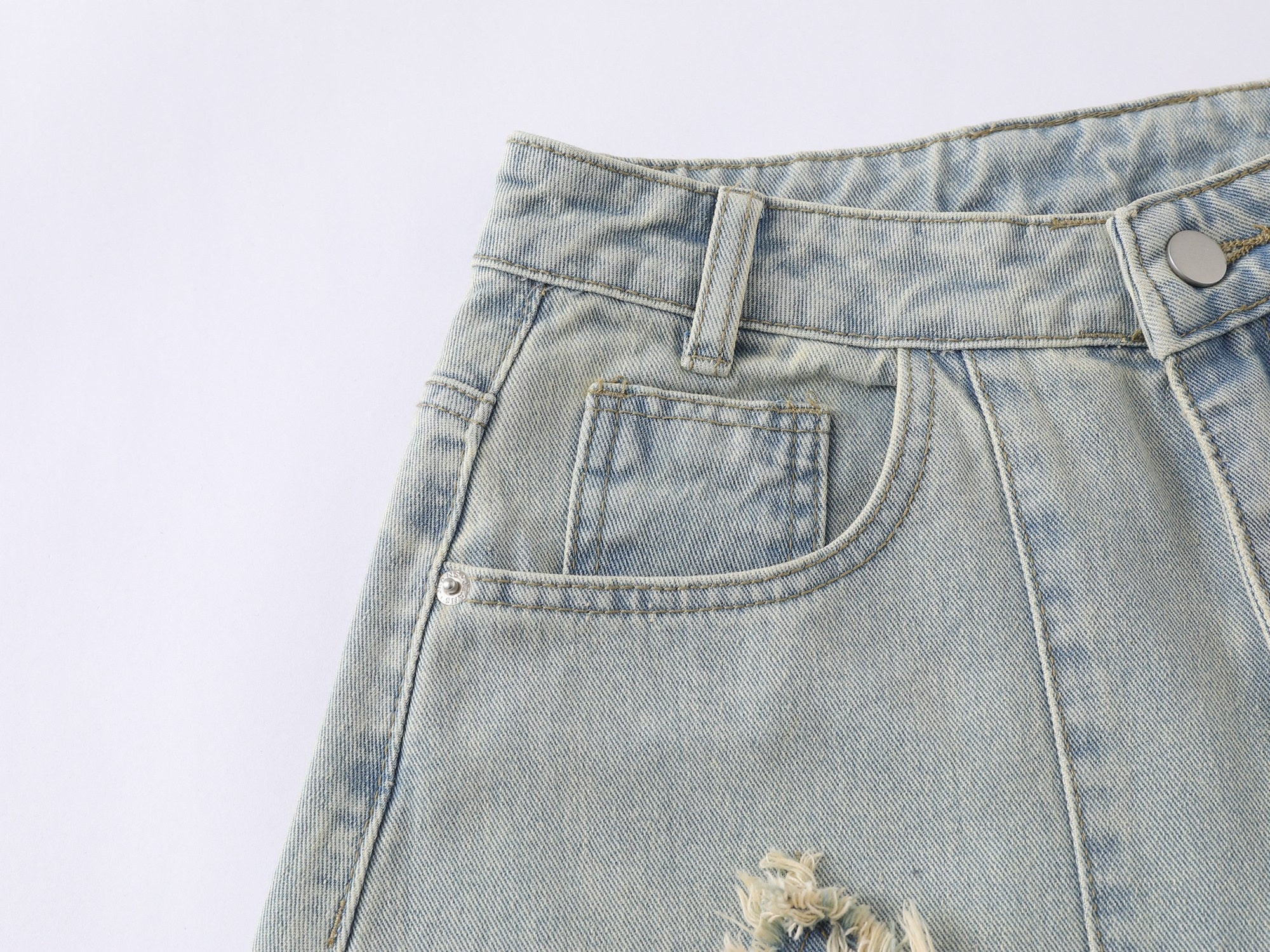 CapCabin “Star Distressed Wide-Leg Jeans”