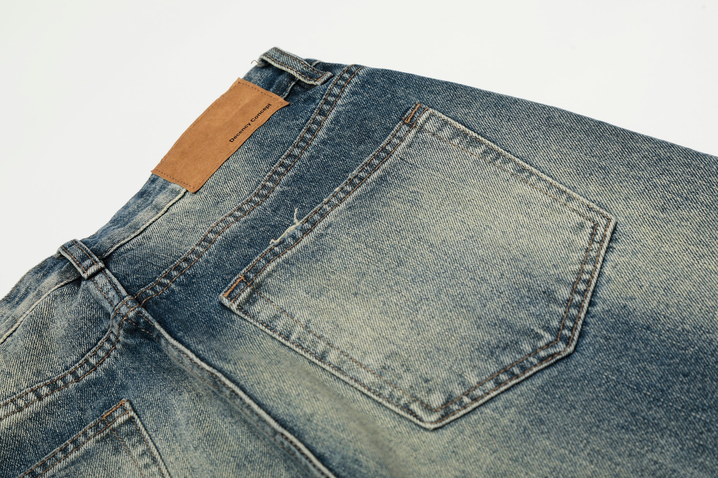 CapCabin Vintage Washed Distressed Jeans*