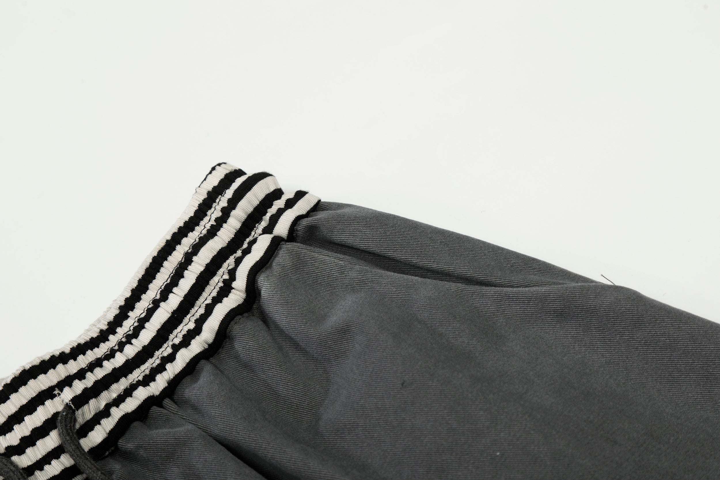 CapCabin Washed Cargo Wide-Leg Pants
