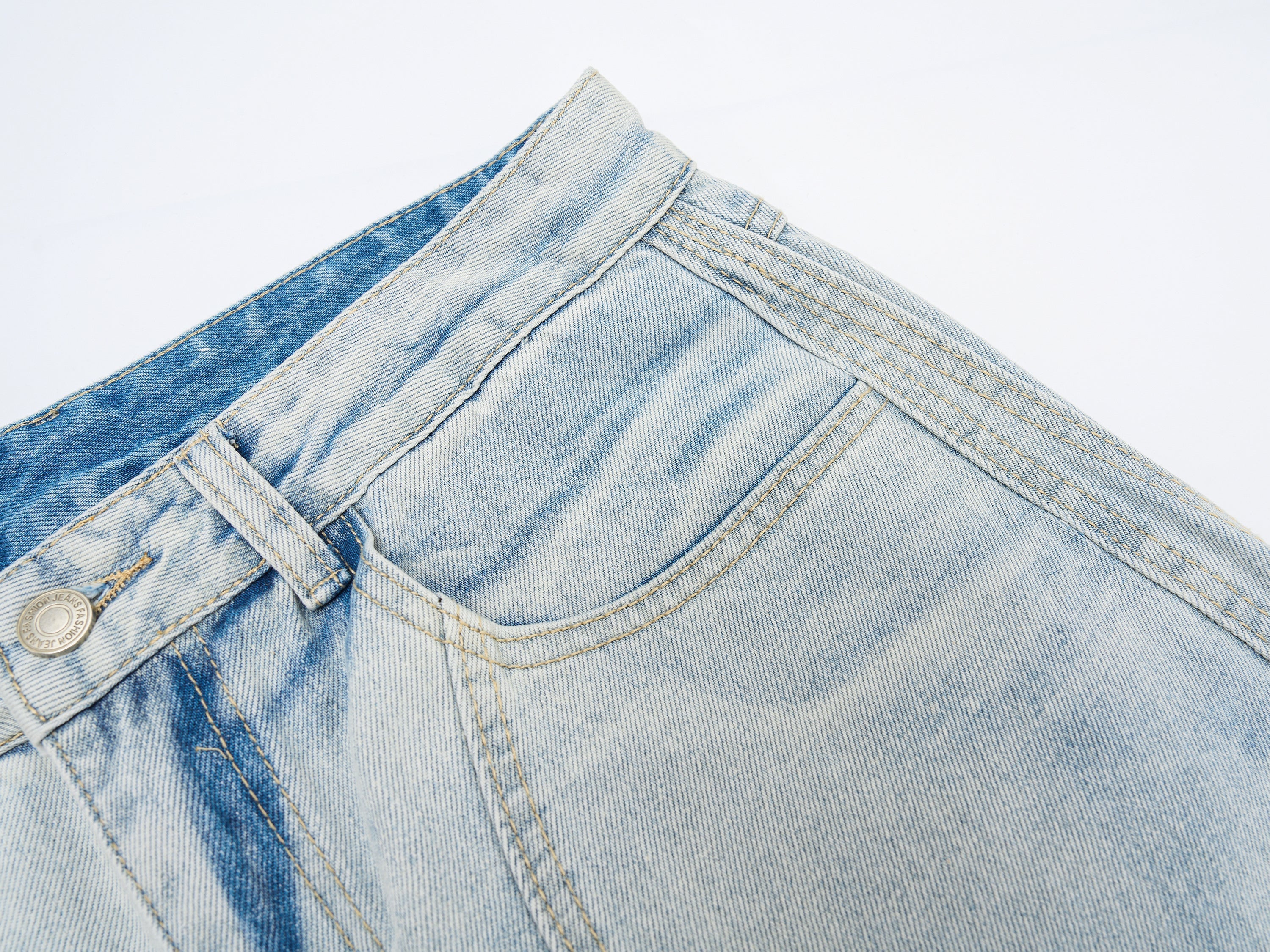 CapCabin Vintage Wide-Leg Washed Jeans