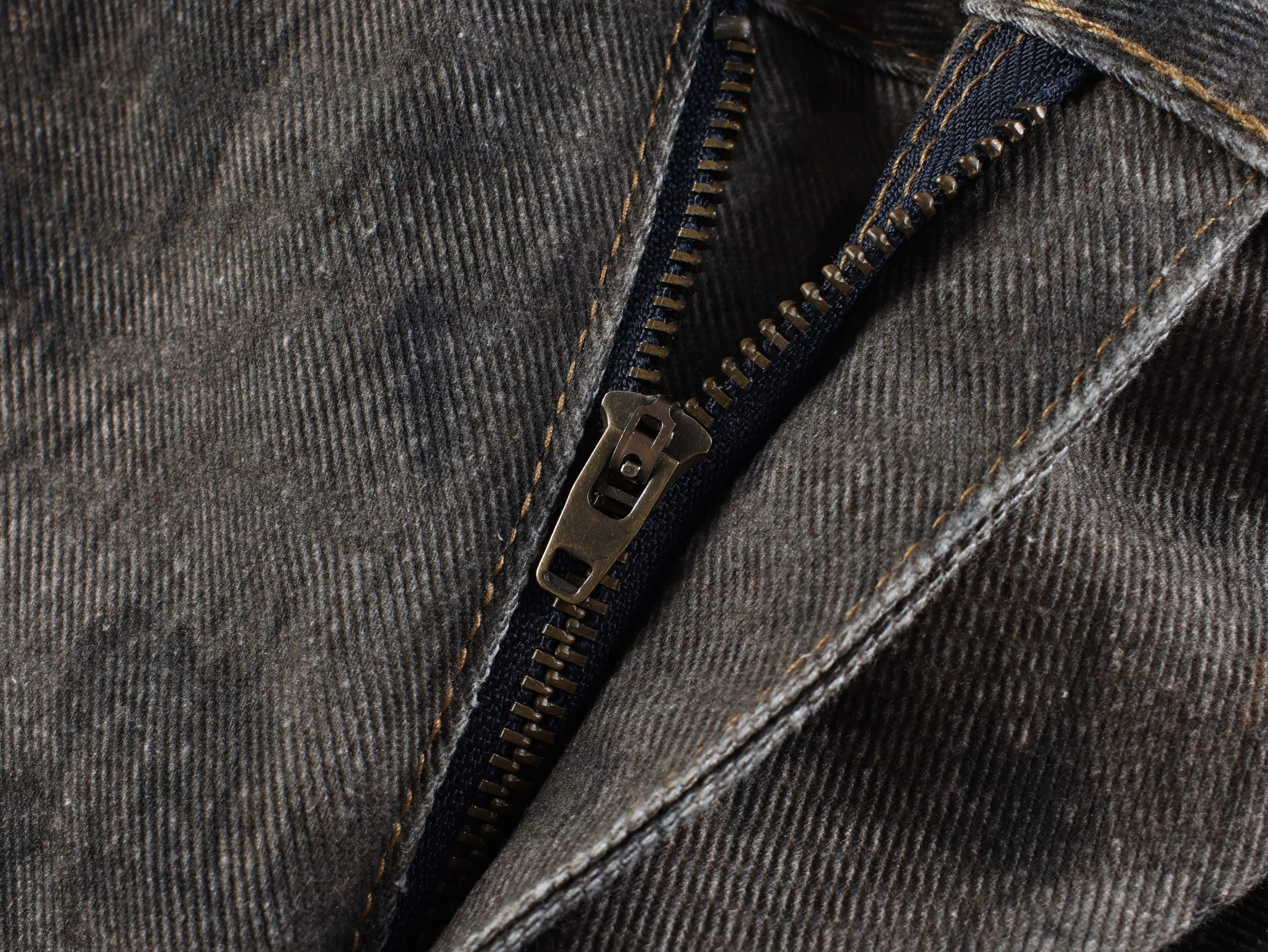 CapCabin “Shadow Predator Balloon Jeans”
