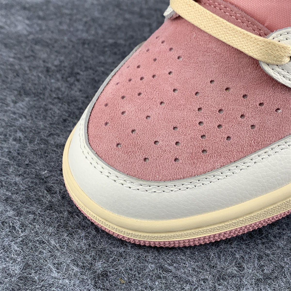 Travis Scott x Air Jordan 1 Retro Low OG 'Tropical Pink' (B-grade)