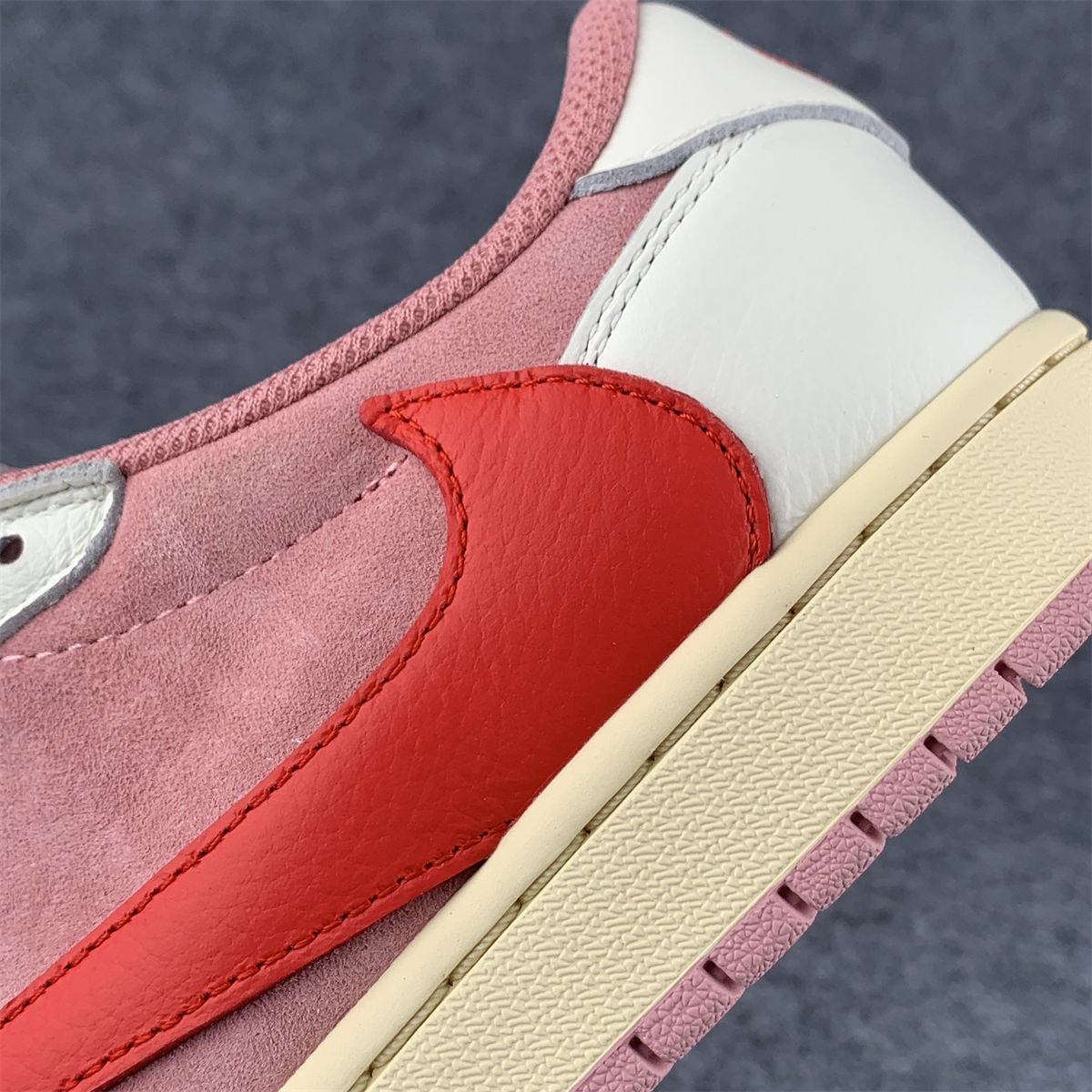 Travis Scott x Air Jordan 1 Retro Low OG 'Tropical Pink' (B-grade)