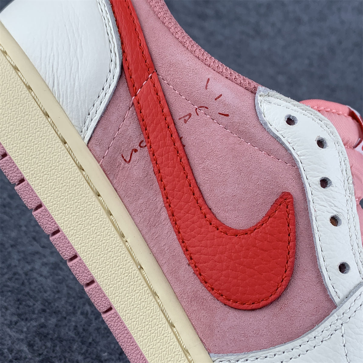 Travis Scott x Air Jordan 1 Retro Low OG 'Tropical Pink' (B-grade)