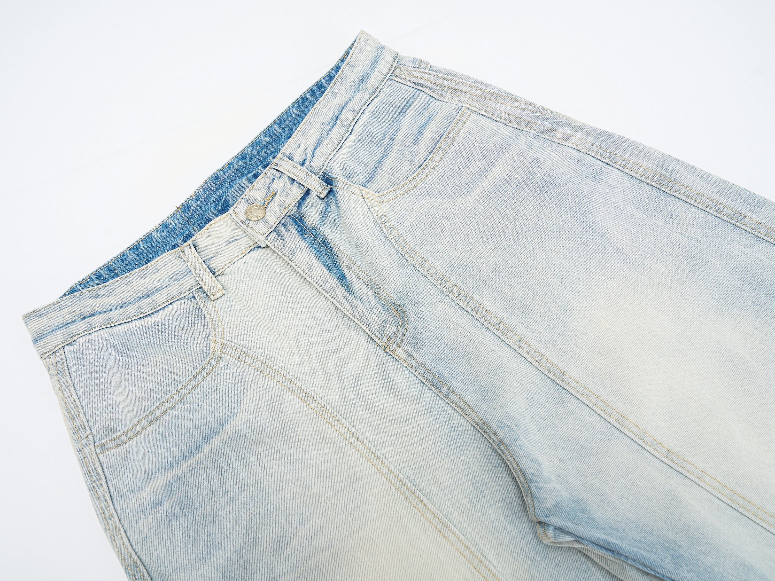 CapCabin Vintage Wide-Leg Washed Jeans